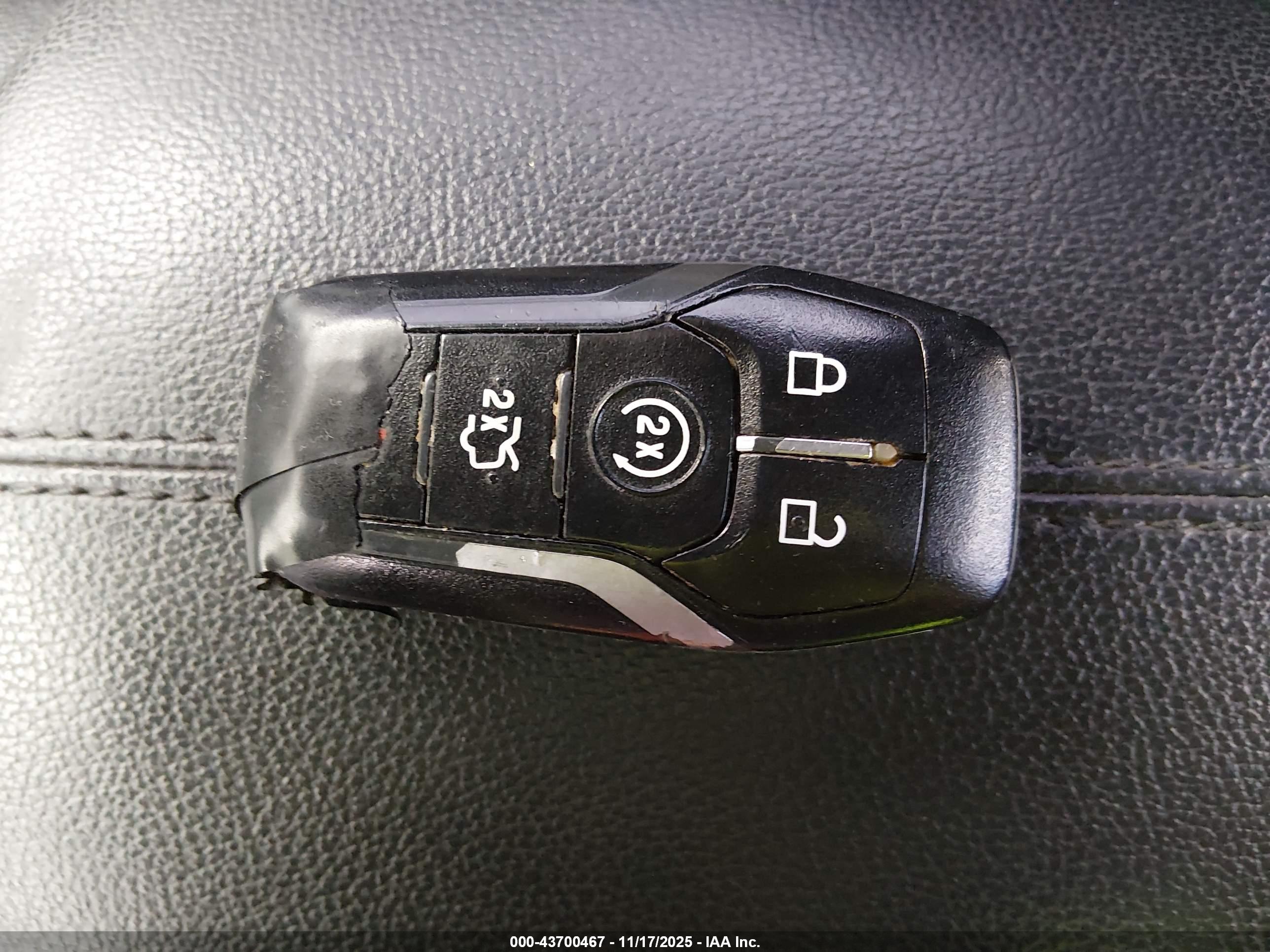 FORD MUSTANG image 11