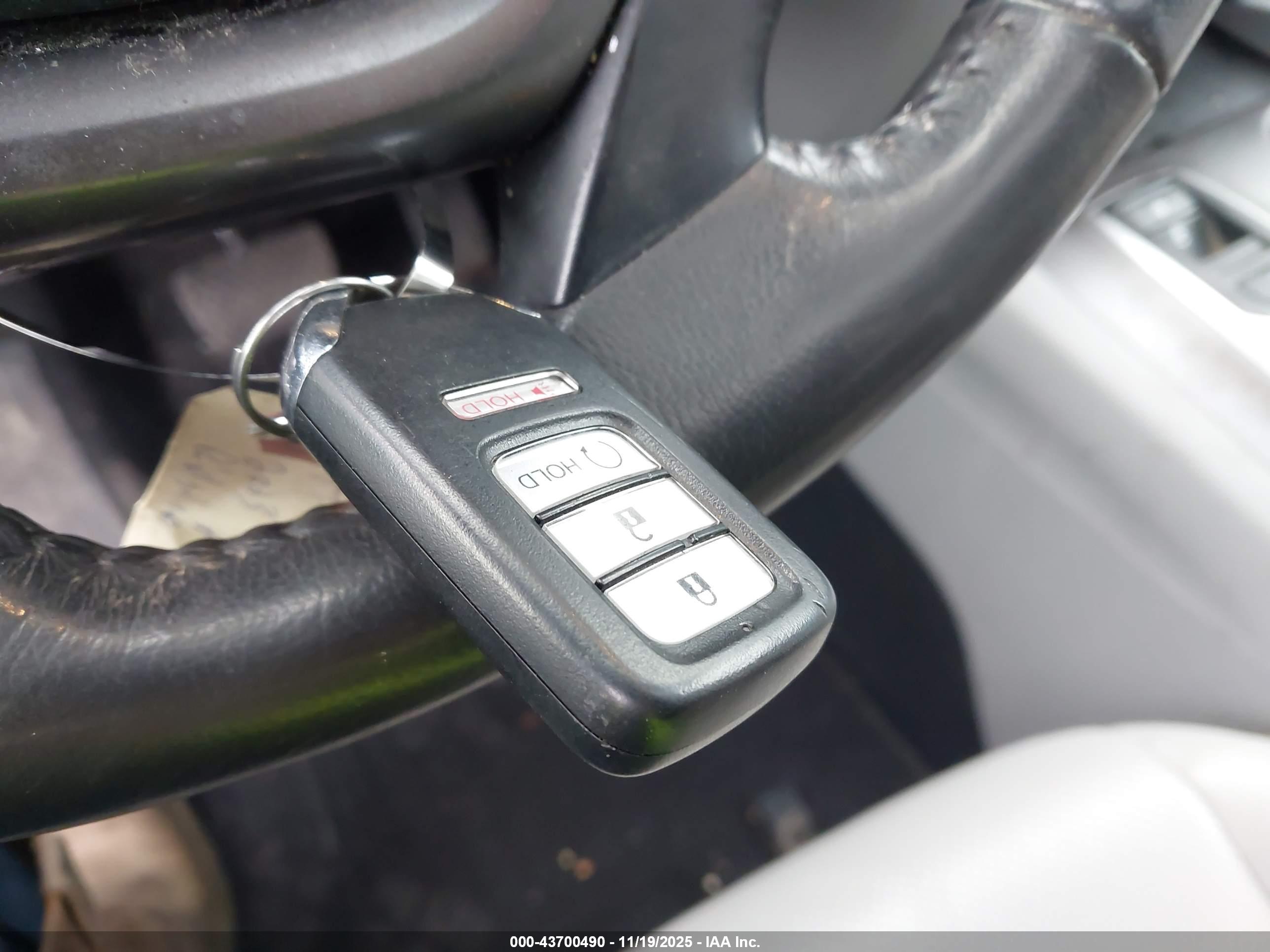 HONDA RIDGELINE image 11