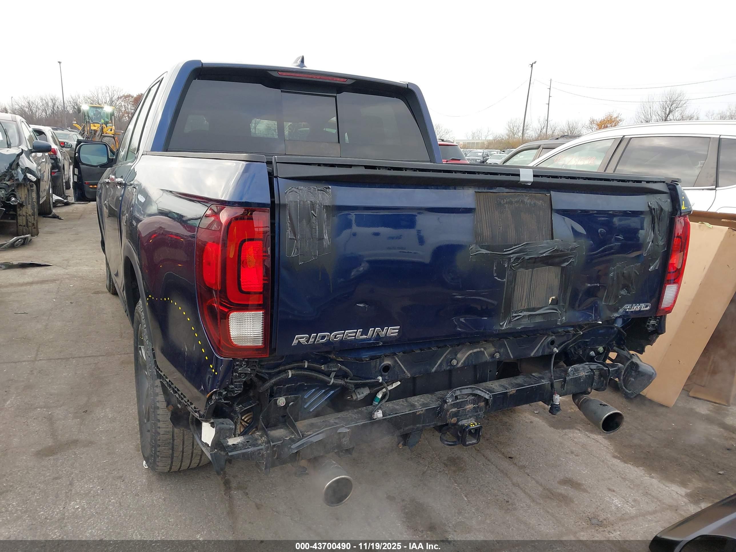 HONDA RIDGELINE image 3
