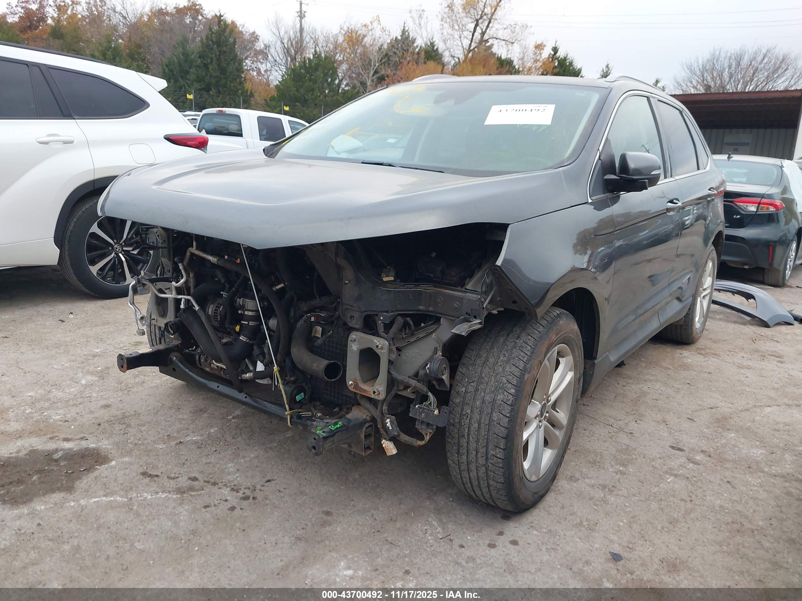 FORD EDGE image 2