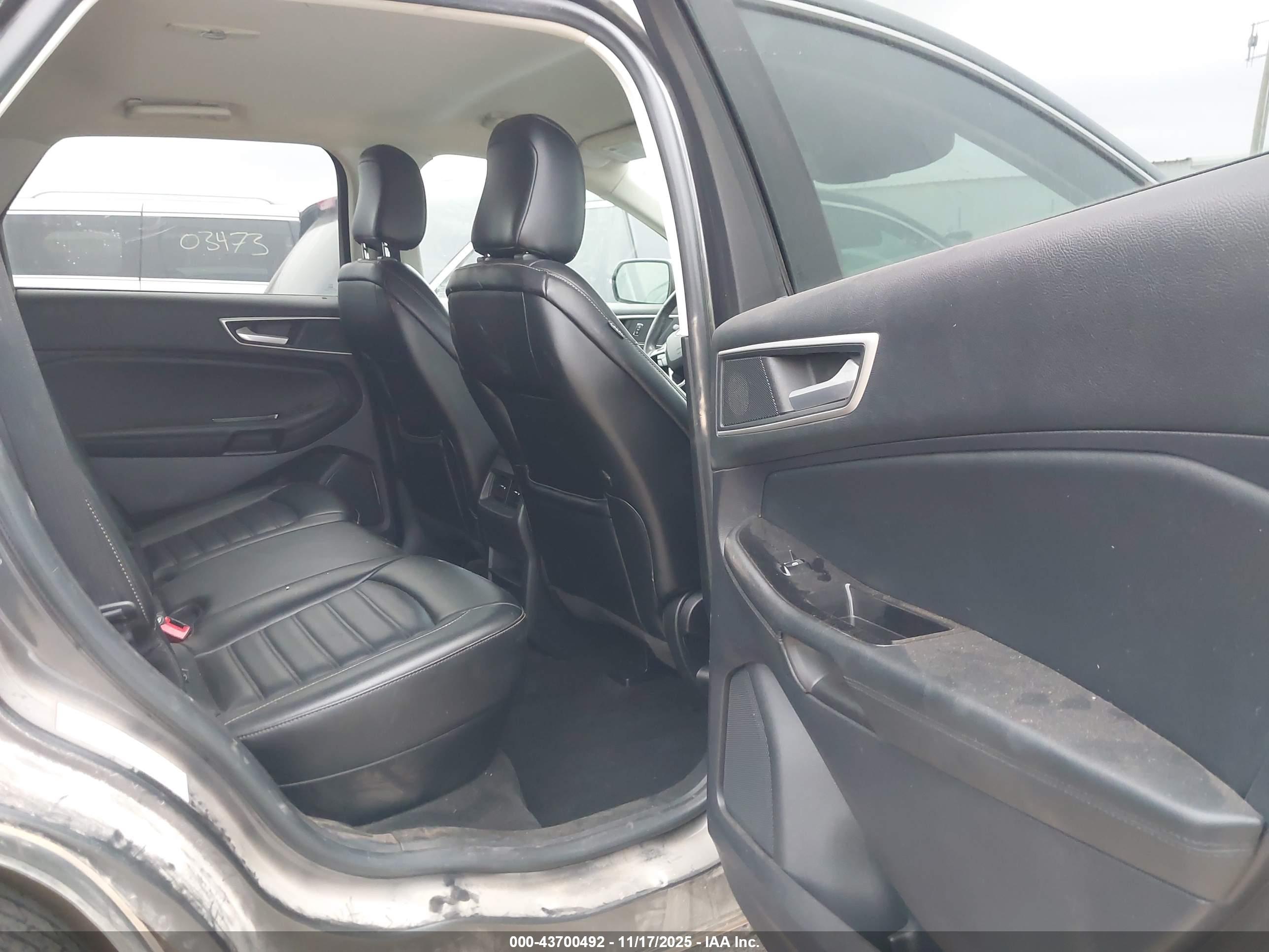 FORD EDGE image 8