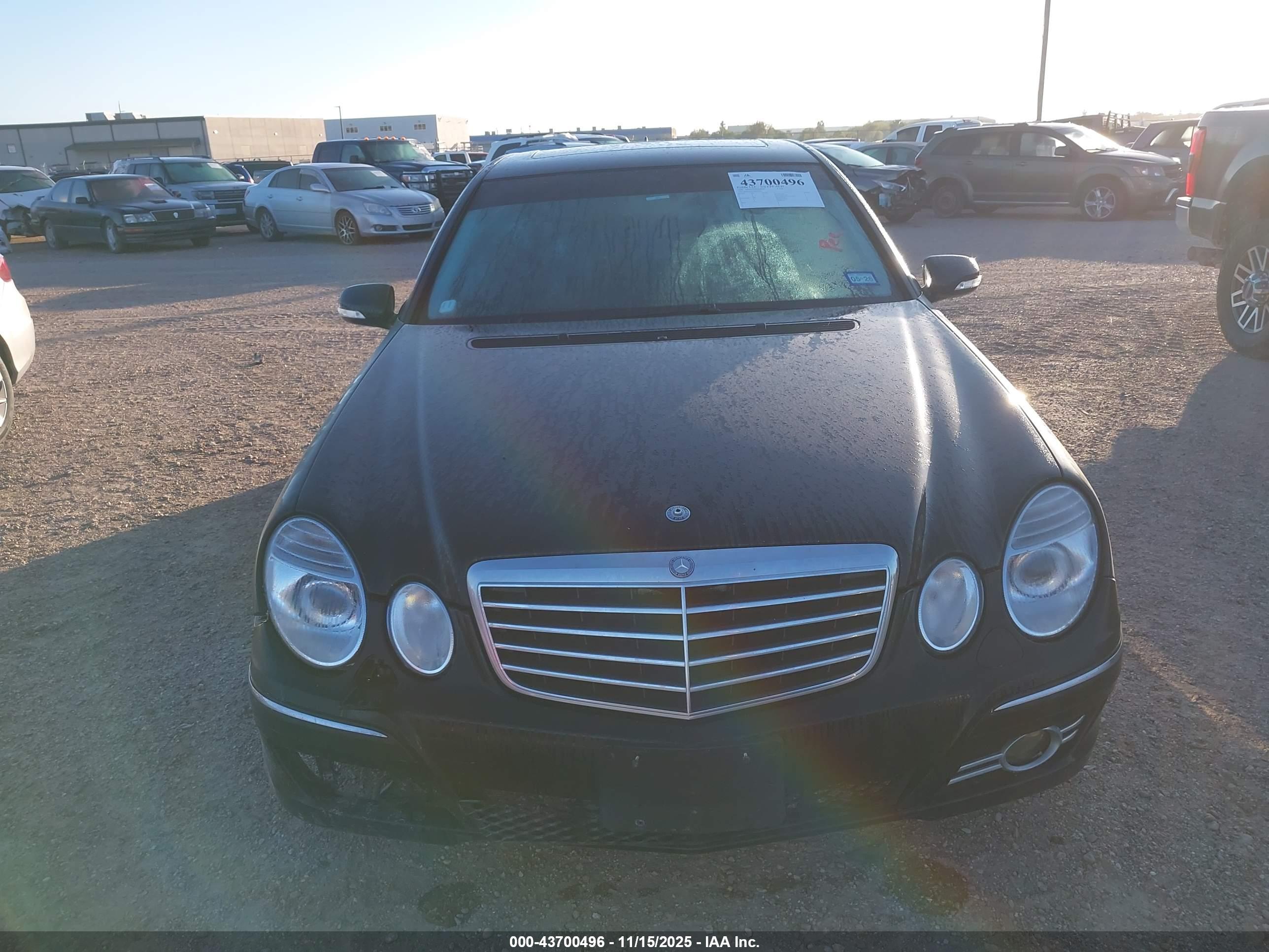 MERCEDES-BENZ E image 6