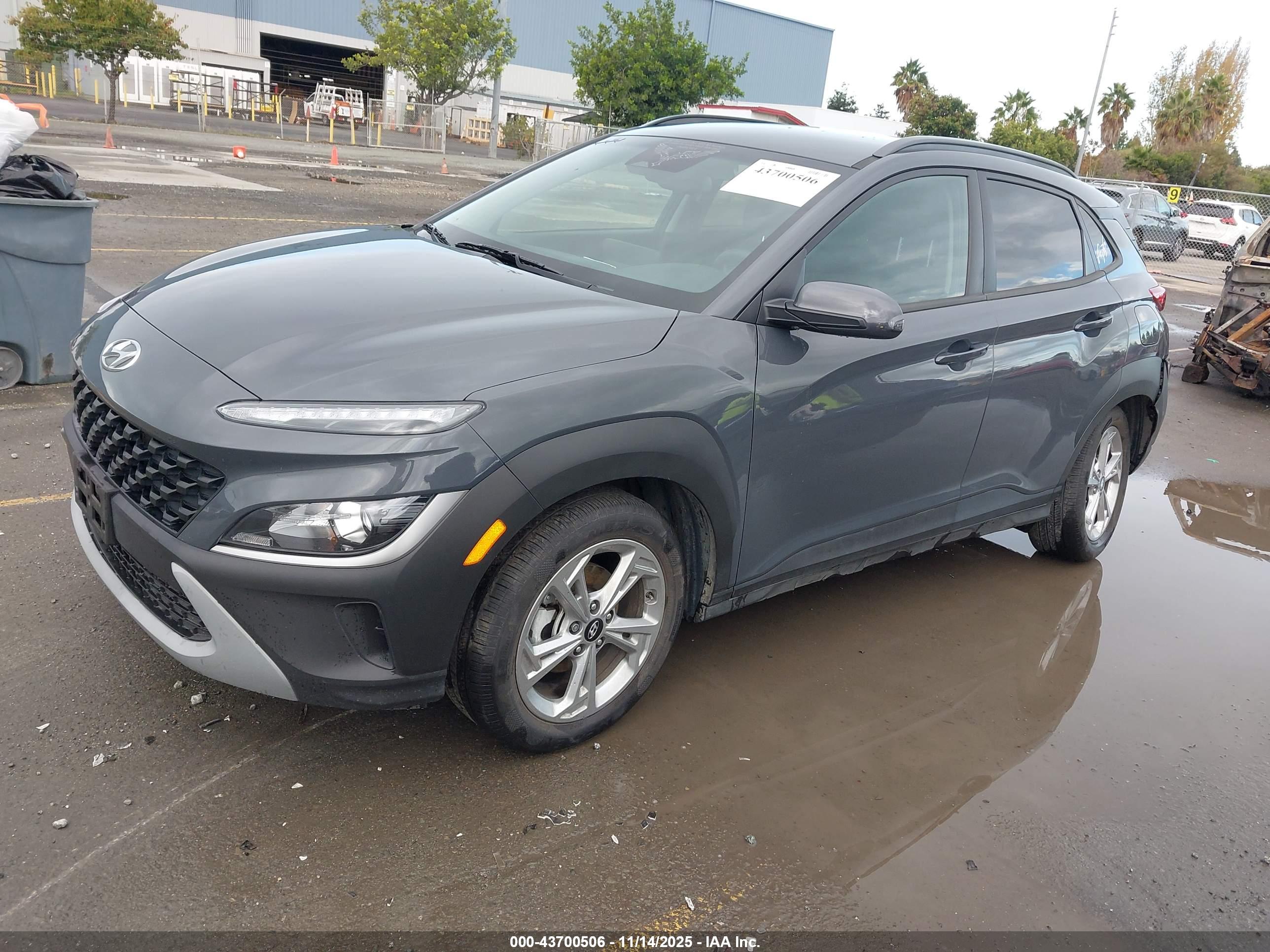 HYUNDAI KONA image 2
