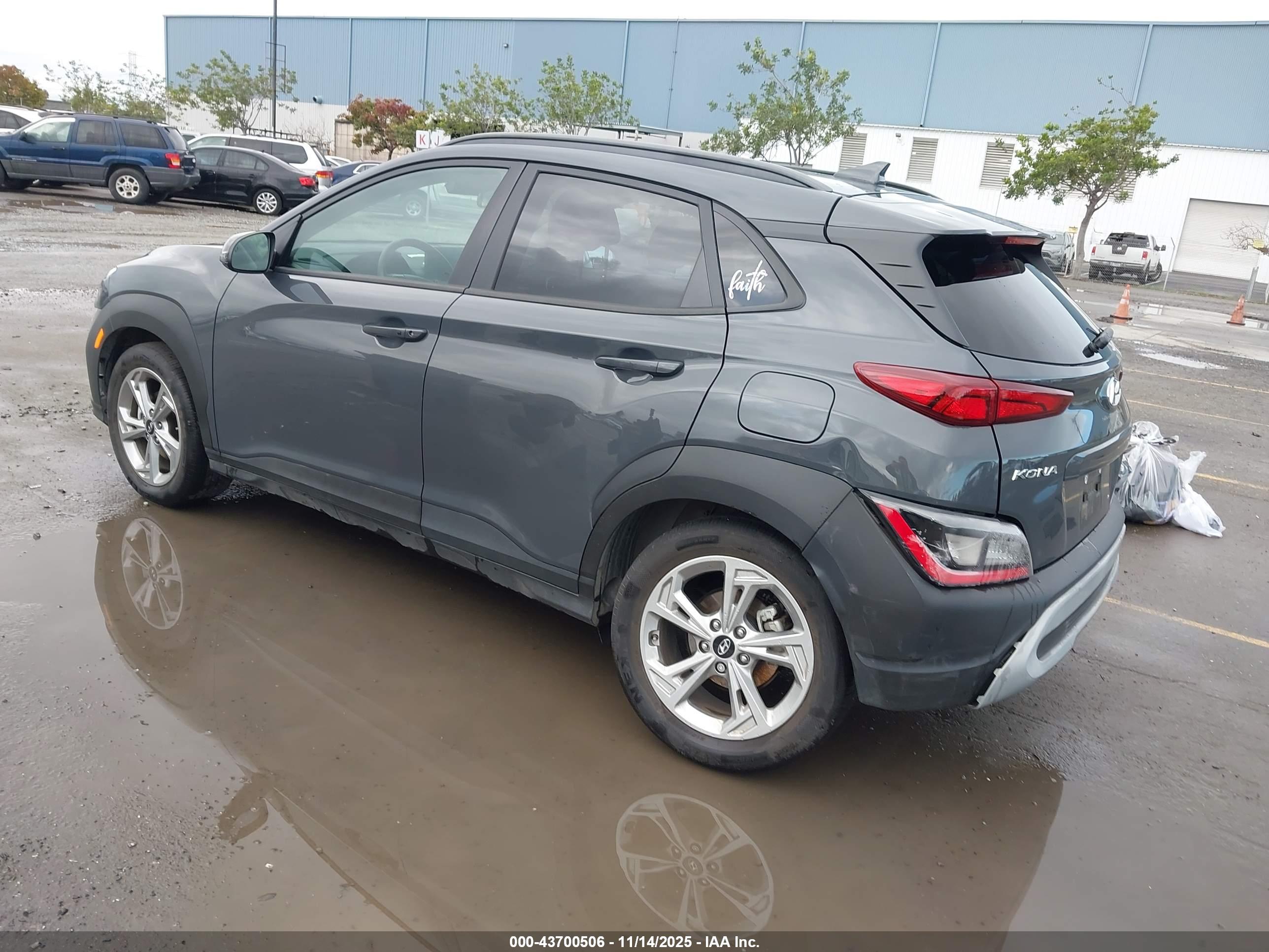 HYUNDAI KONA image 3