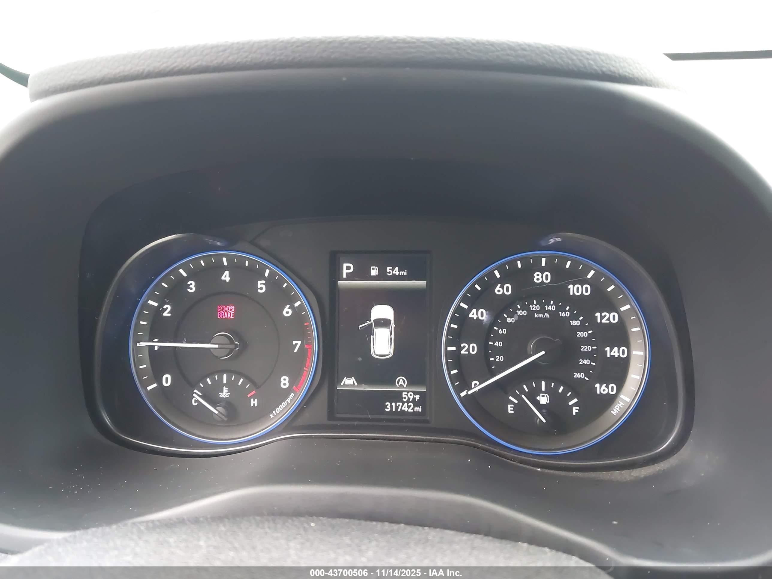 HYUNDAI KONA image 7
