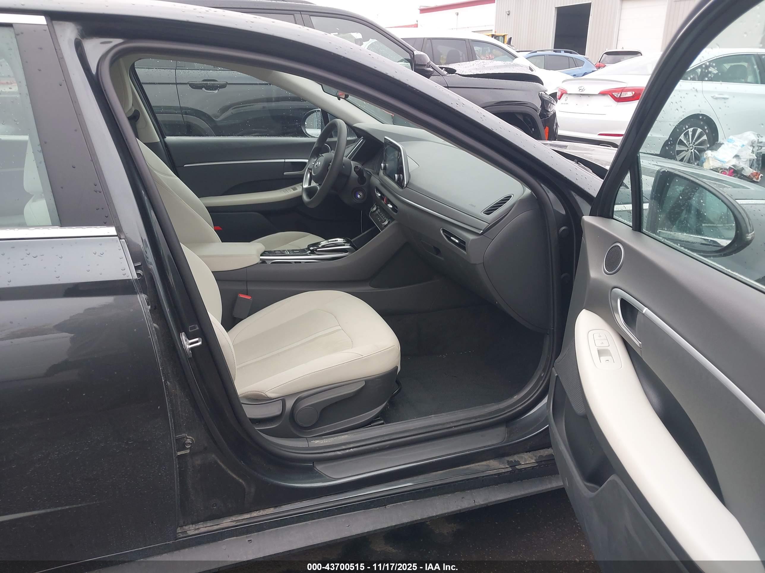 HYUNDAI SONATA image 5