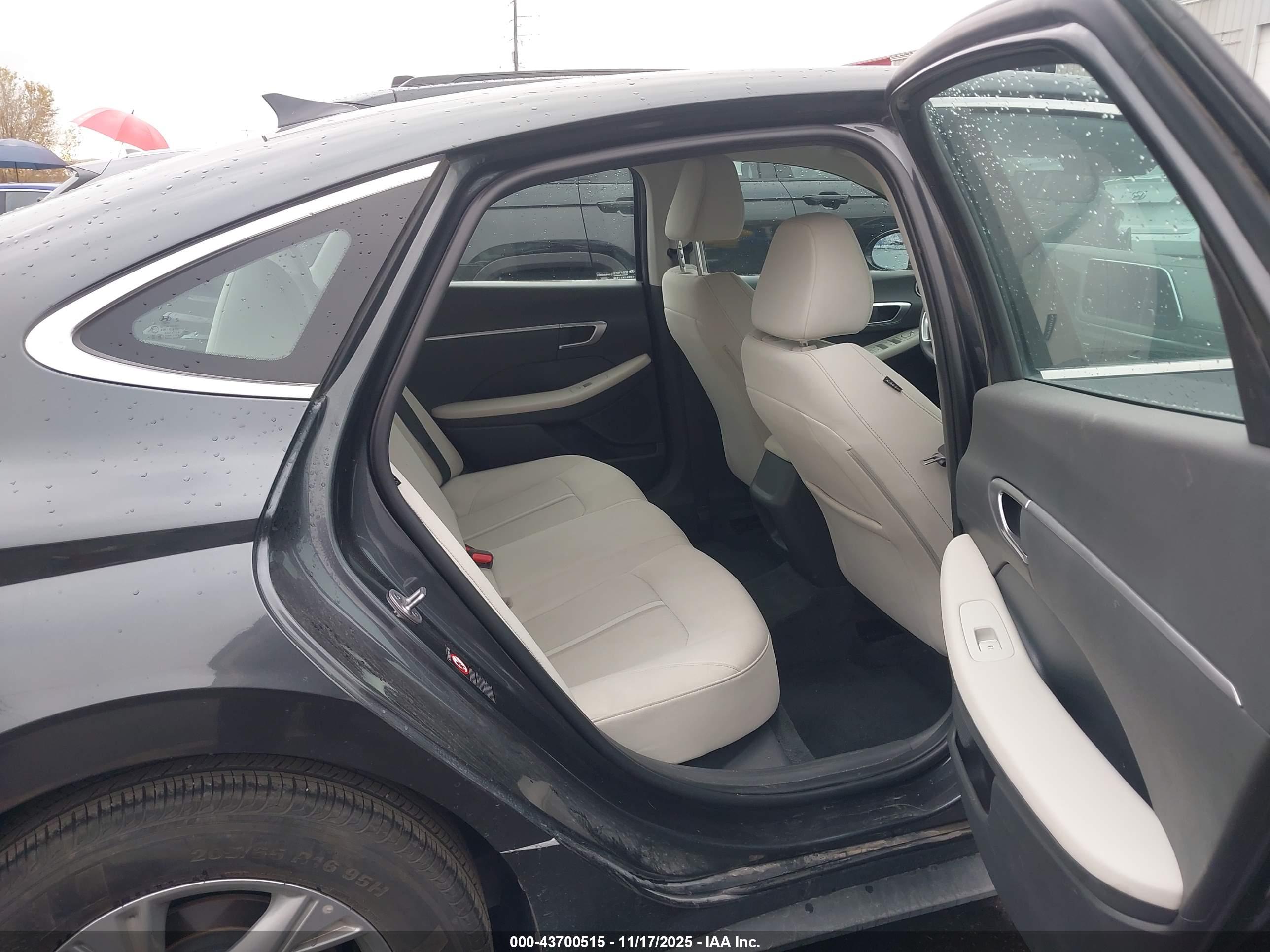 HYUNDAI SONATA image 8