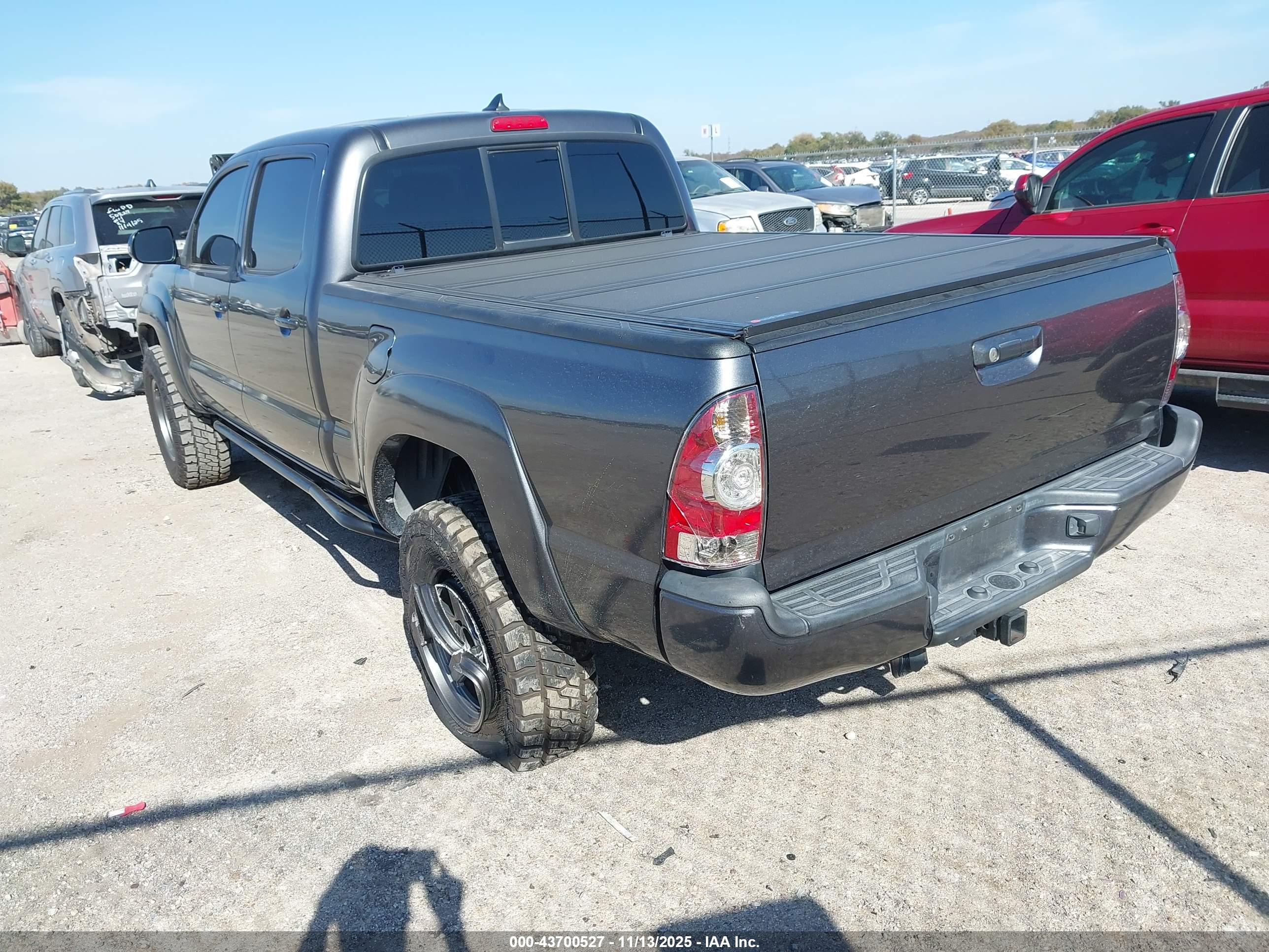 TOYOTA TACOMA image 3