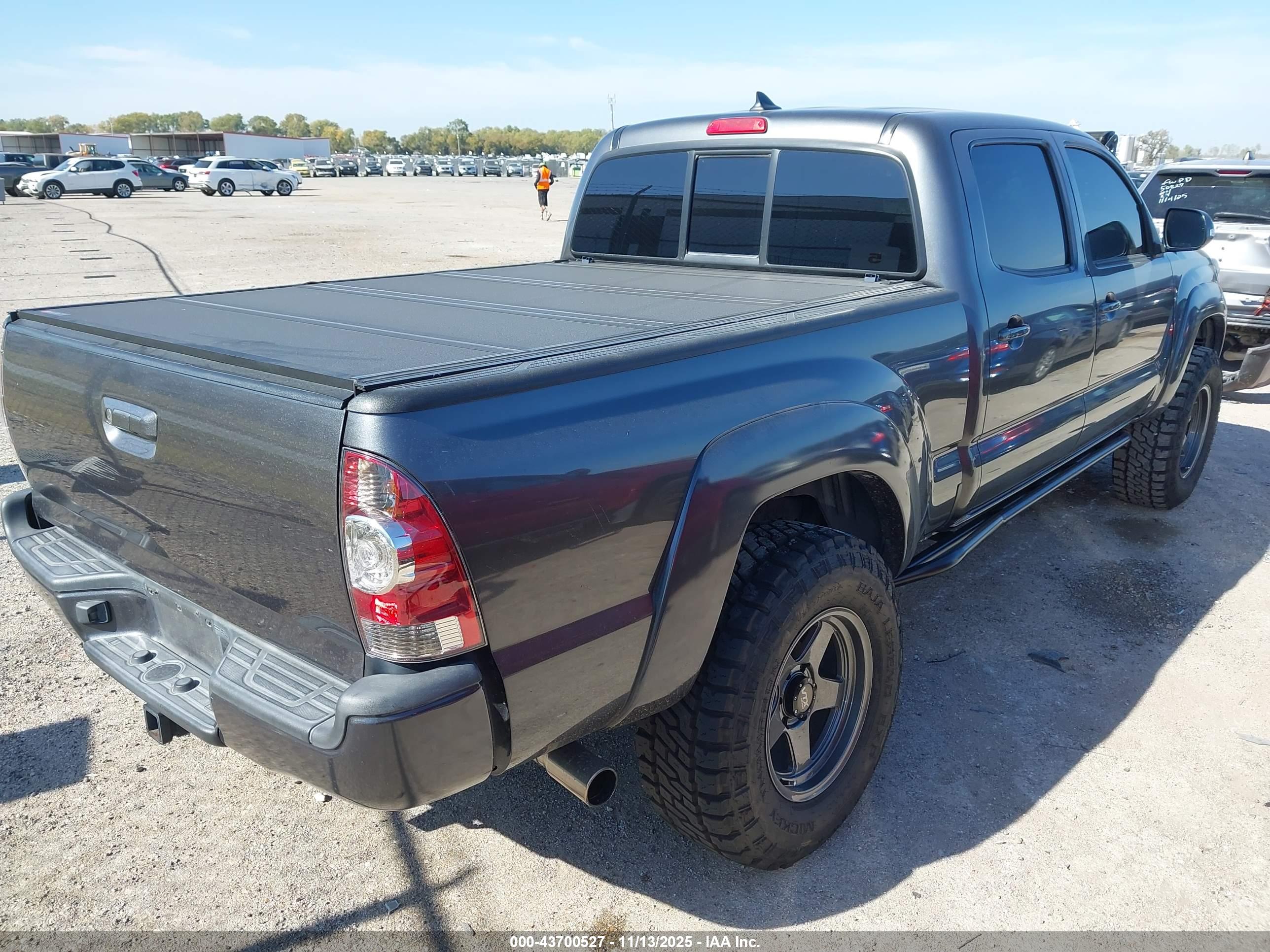 TOYOTA TACOMA image 4