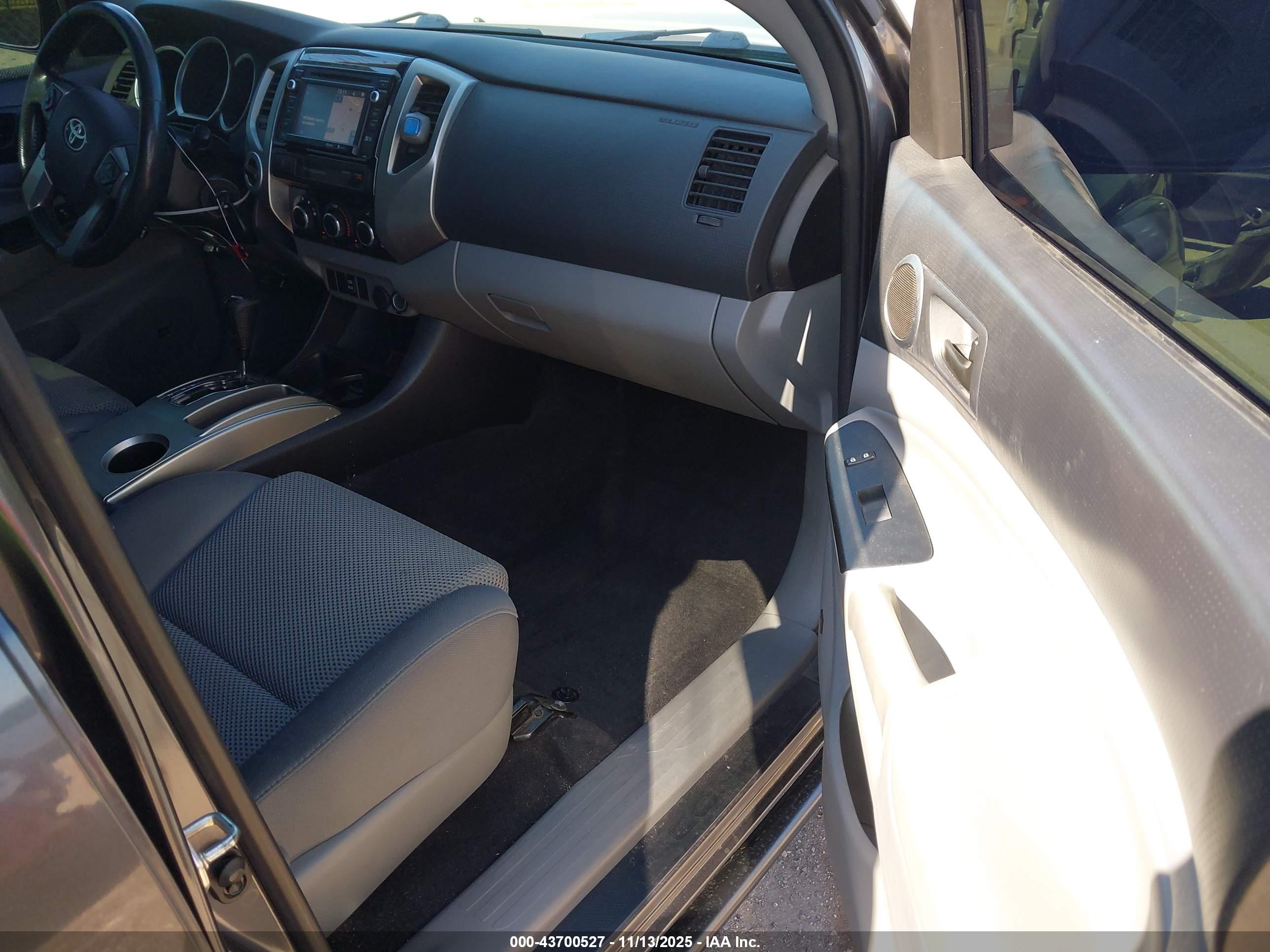 TOYOTA TACOMA image 5