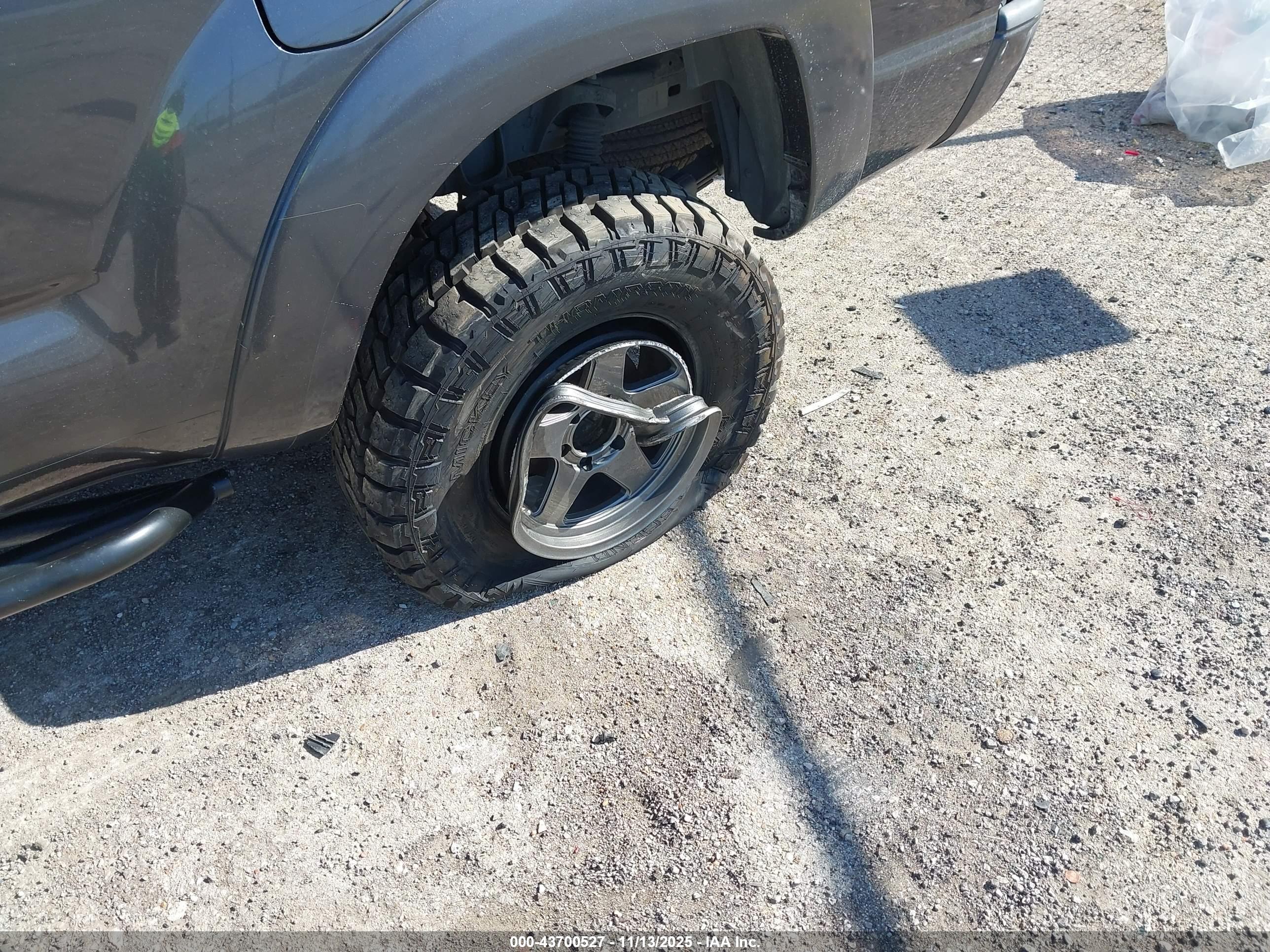 TOYOTA TACOMA image 6