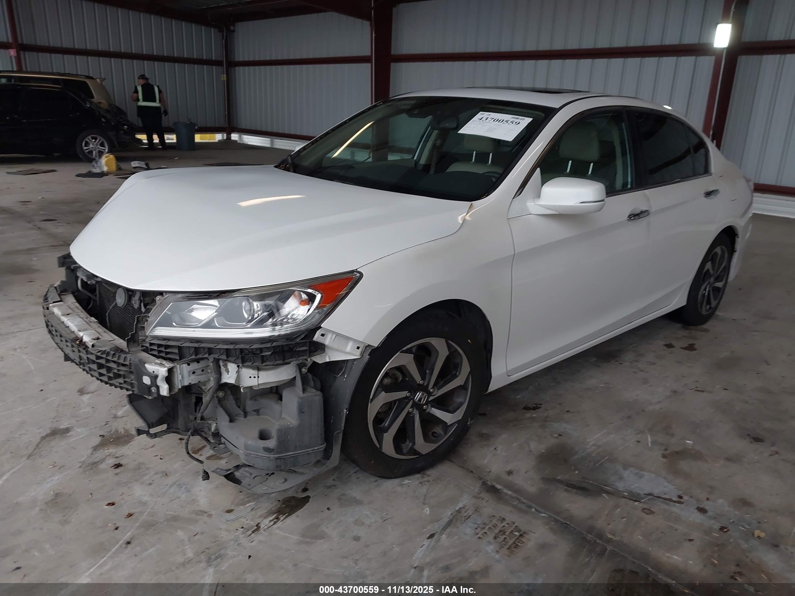 HONDA ACCORD image 2