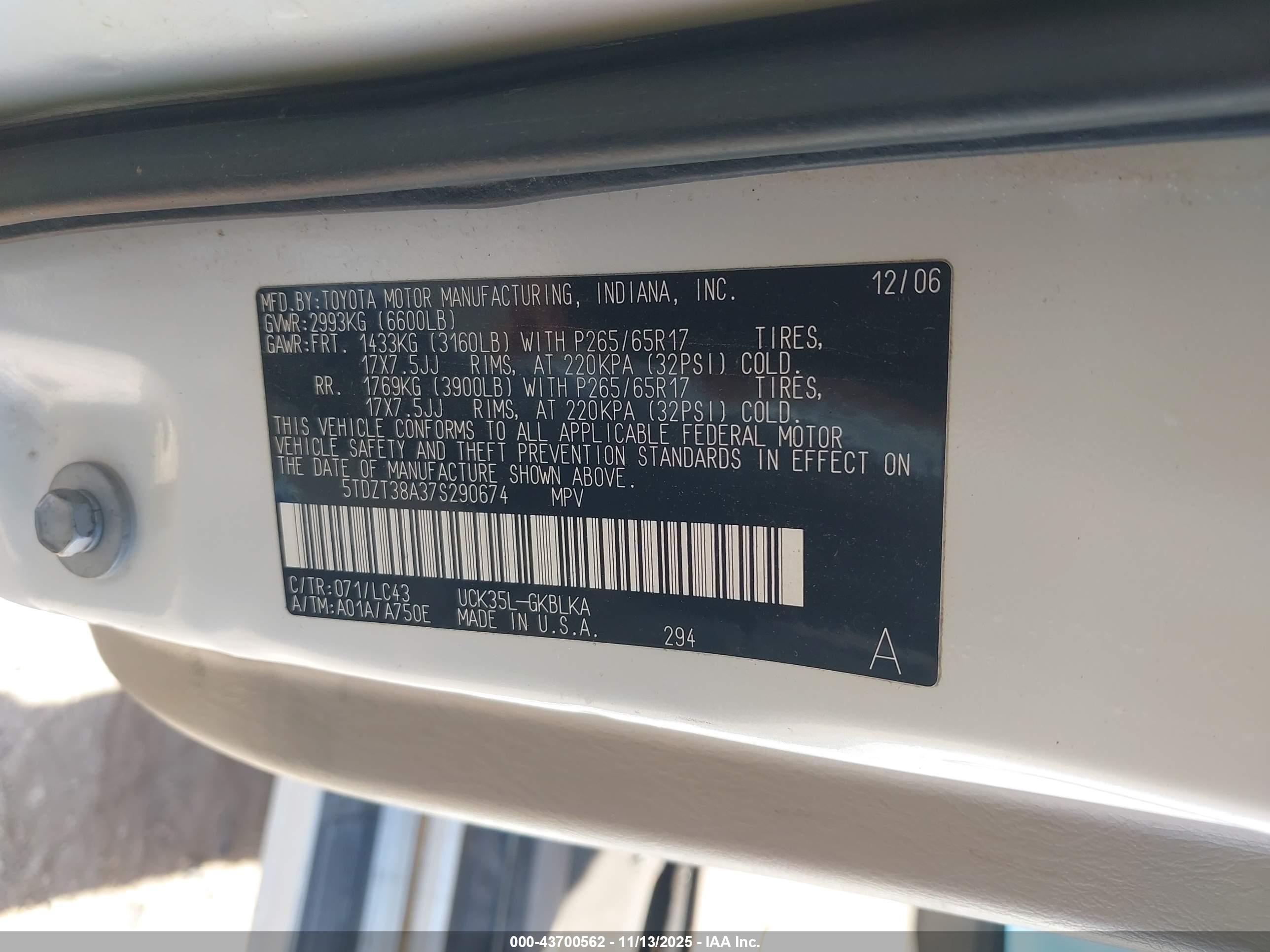 TOYOTA SEQUOIA image 9