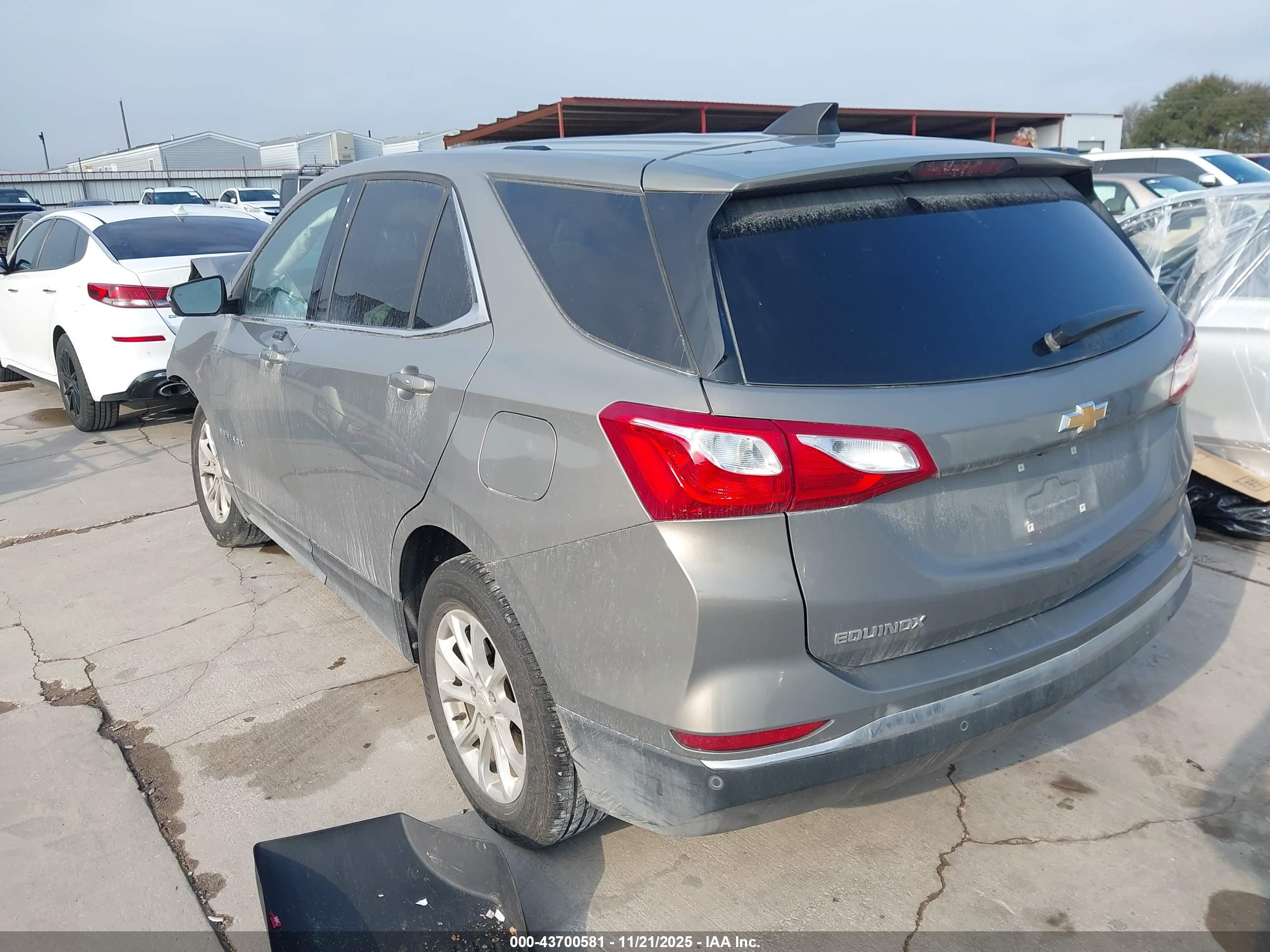 CHEVROLET EQUINOX image 3