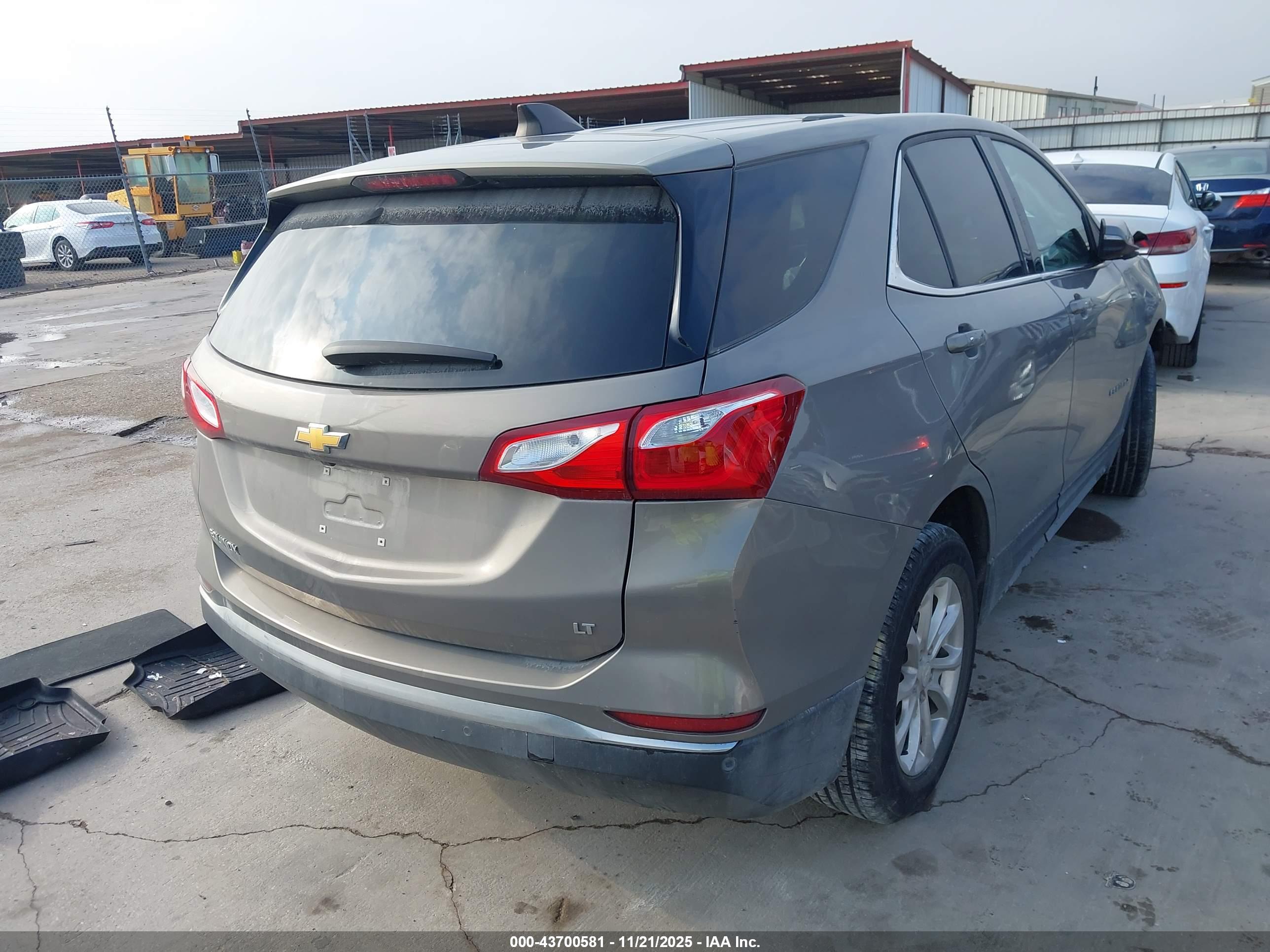CHEVROLET EQUINOX image 4