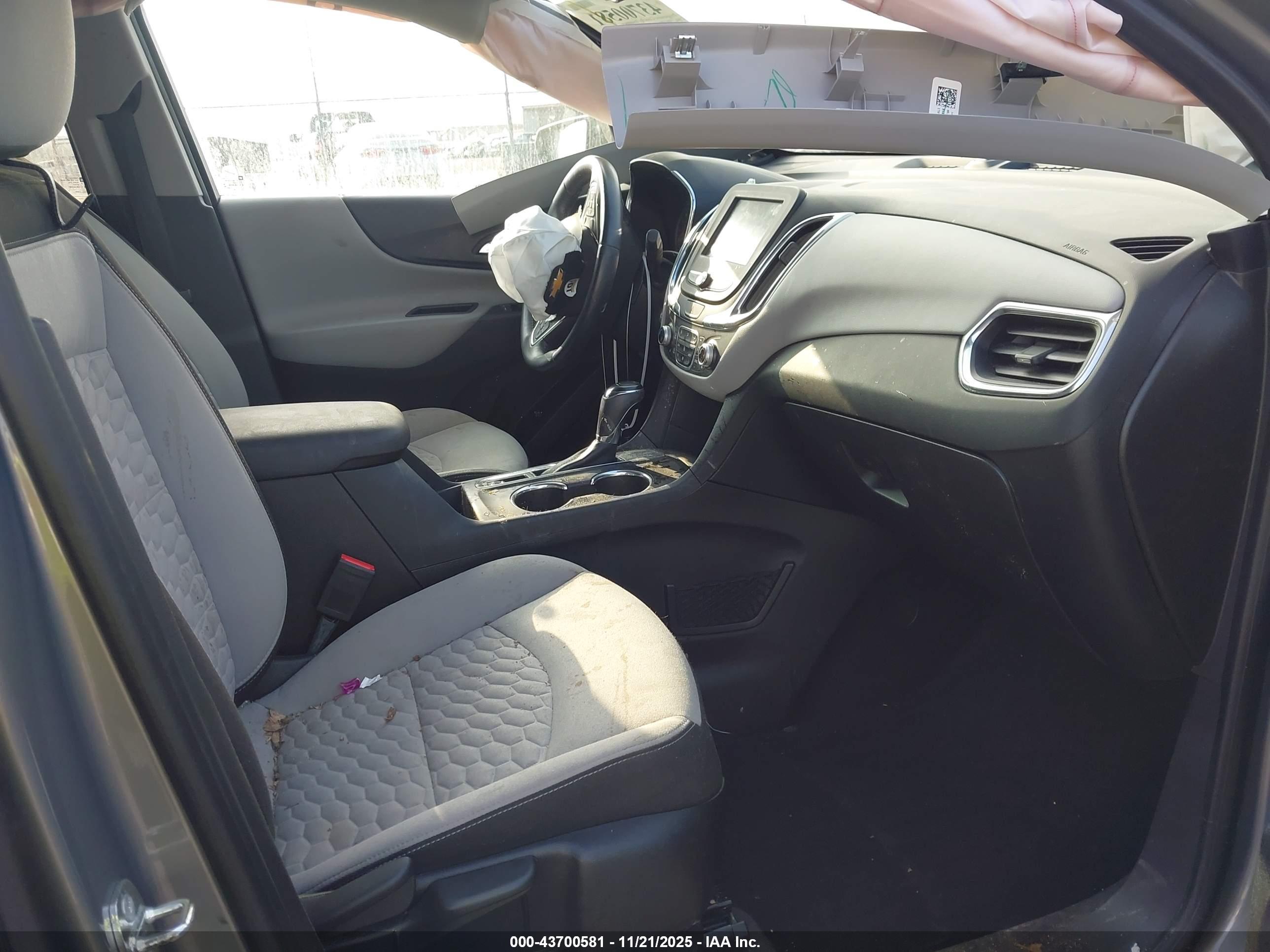 CHEVROLET EQUINOX image 5