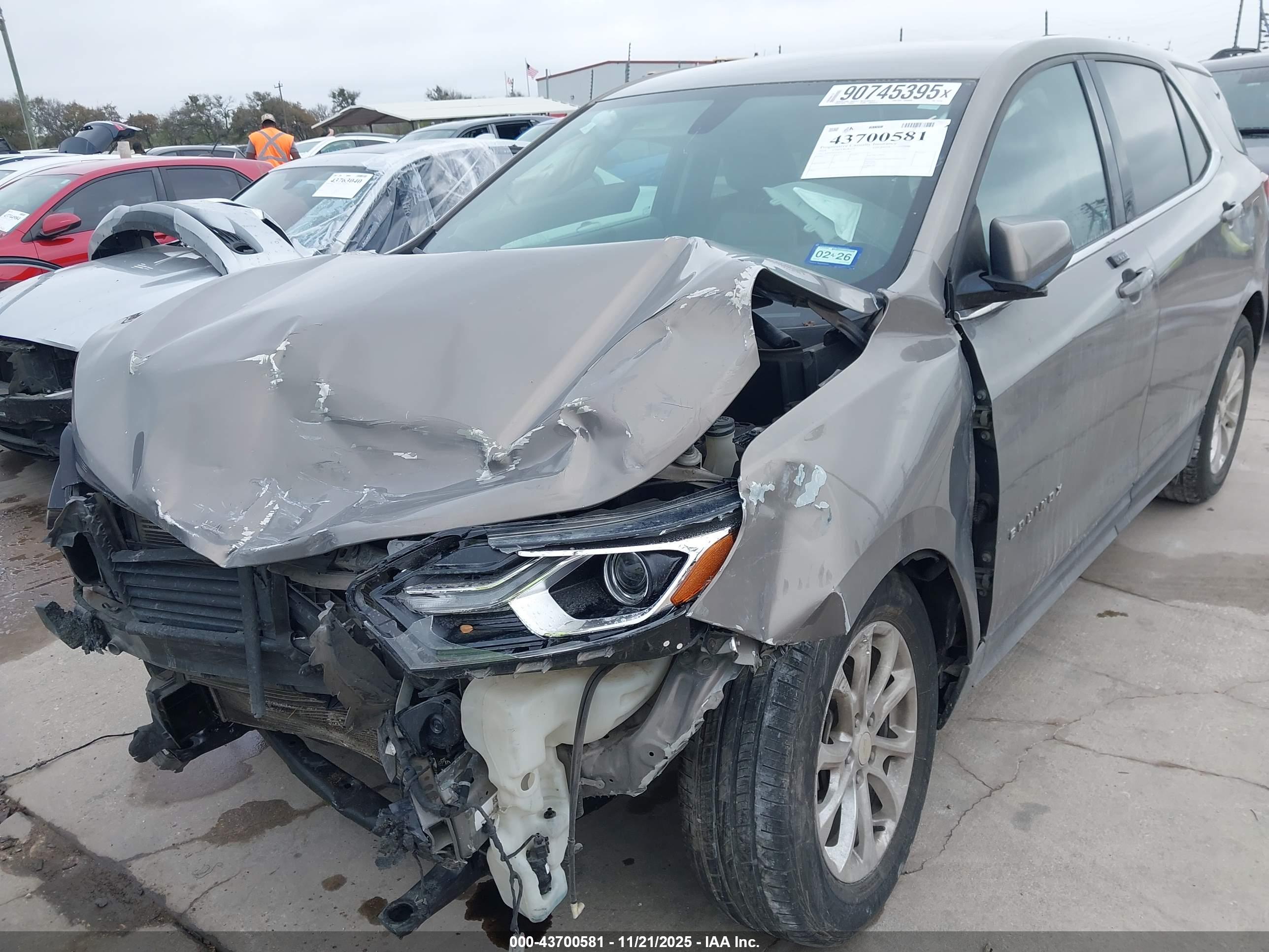 CHEVROLET EQUINOX image 6