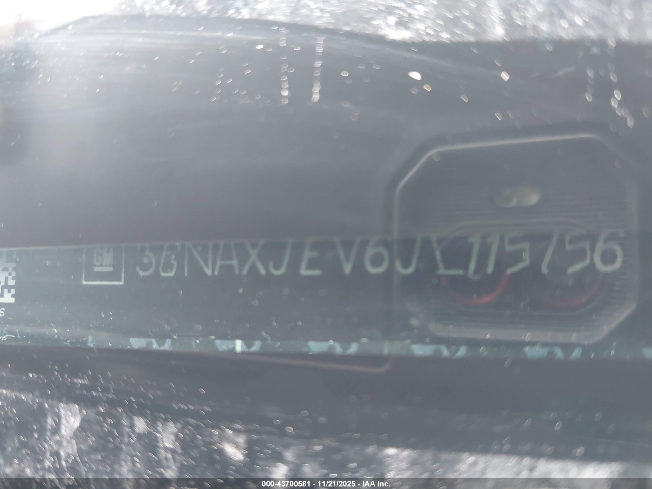 CHEVROLET EQUINOX image 9