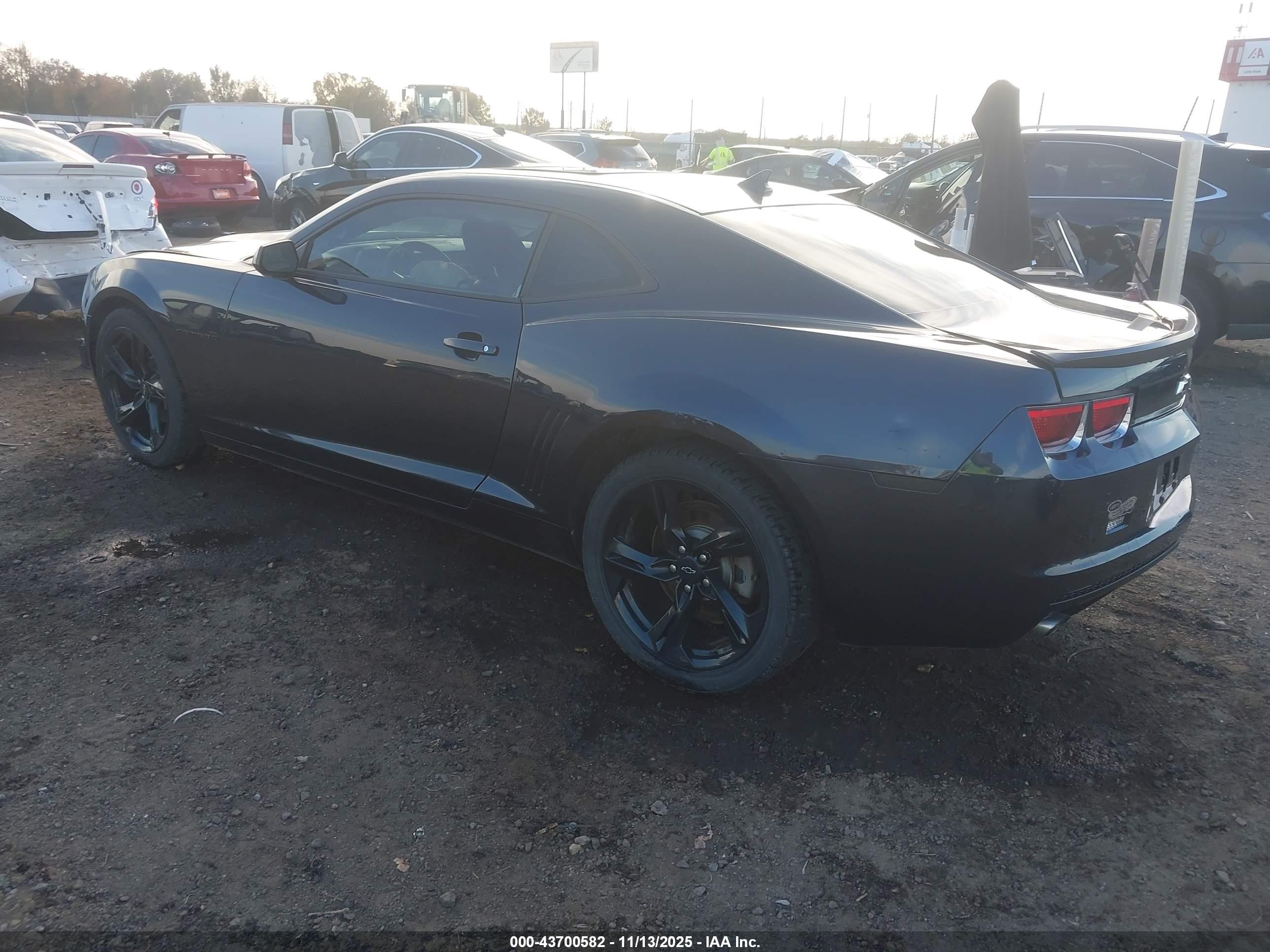 CHEVROLET CAMARO image 3