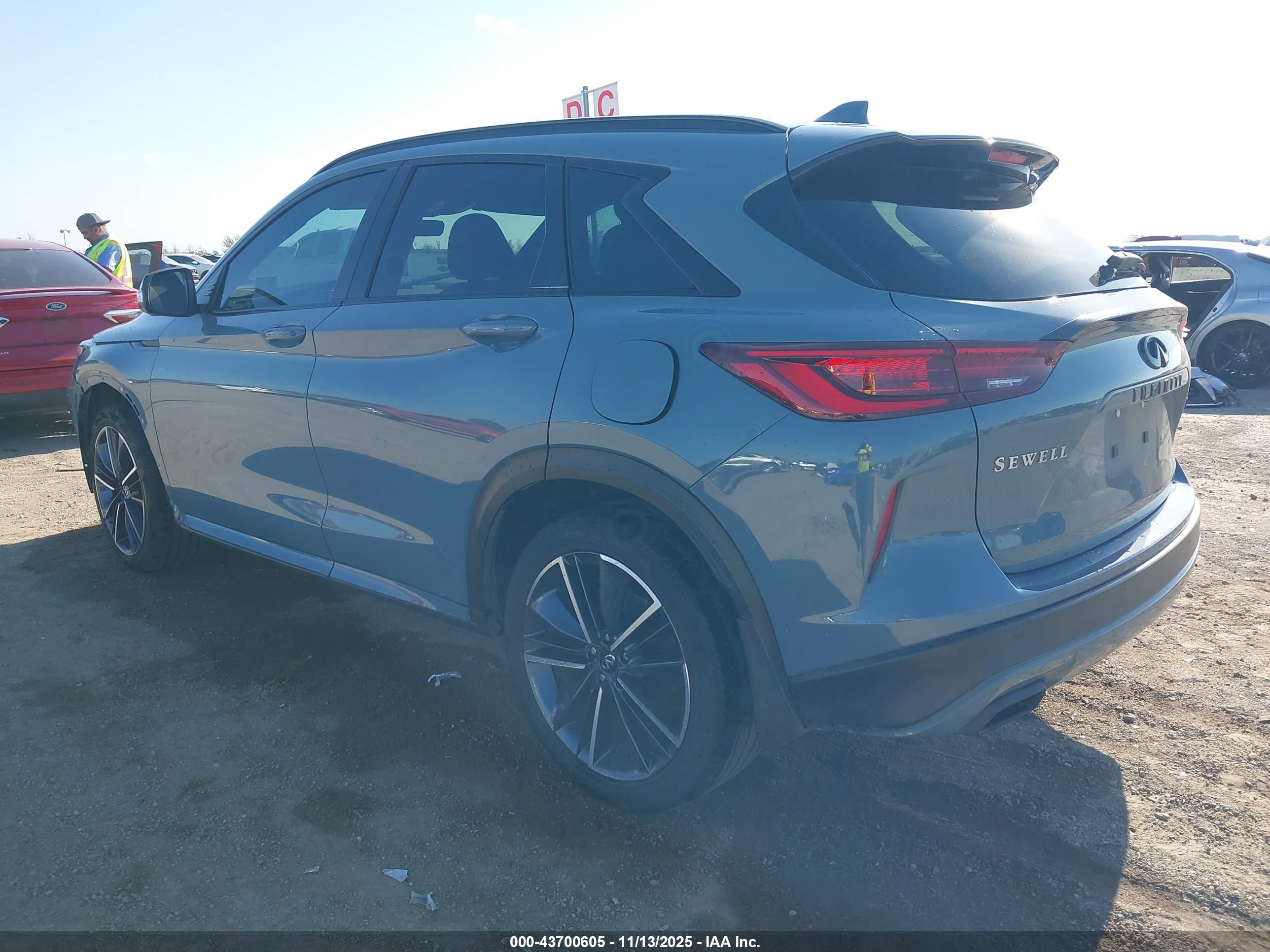INFINITI QX50 image 3