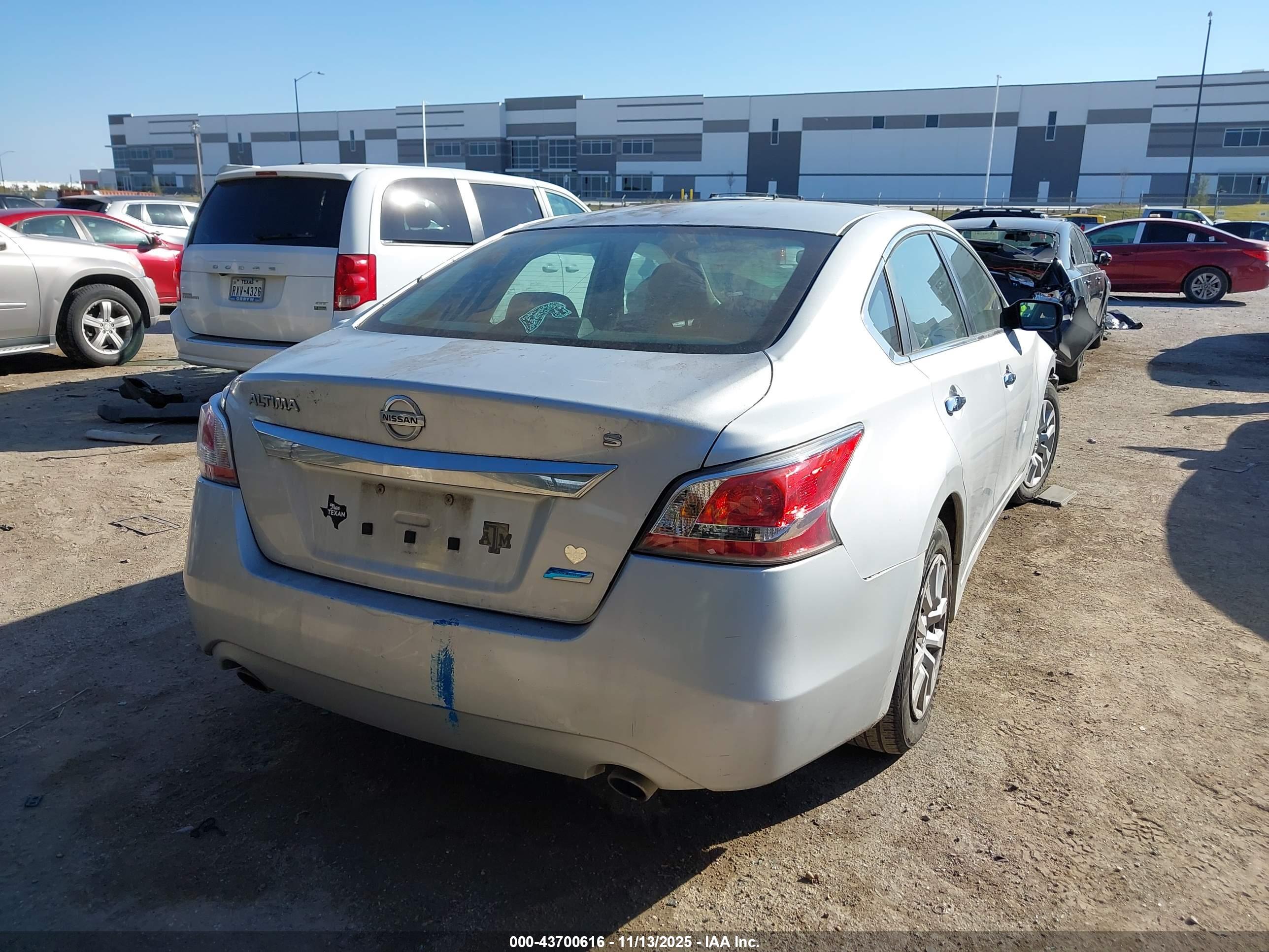 NISSAN ALTIMA image 4