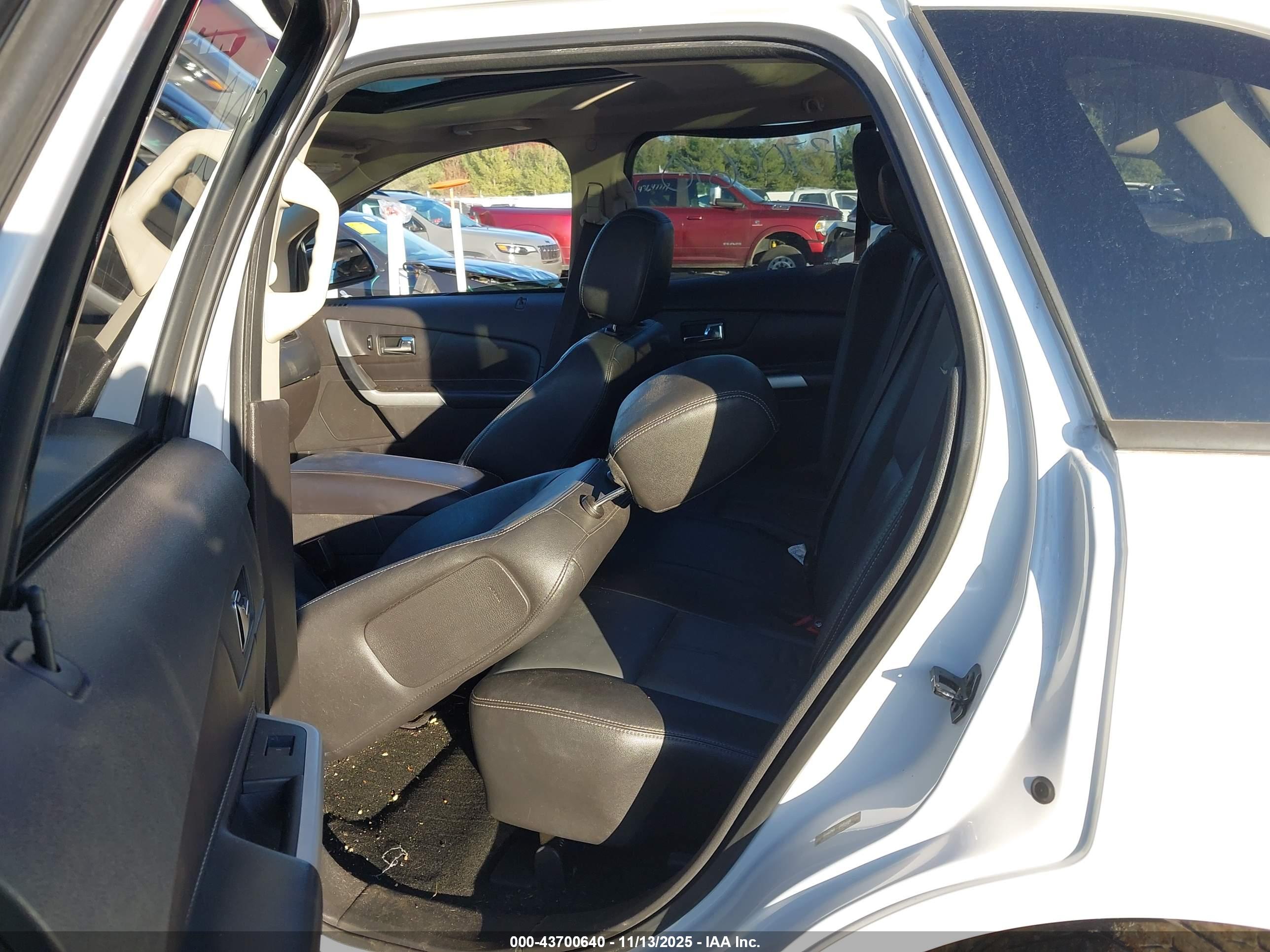 FORD EDGE image 8