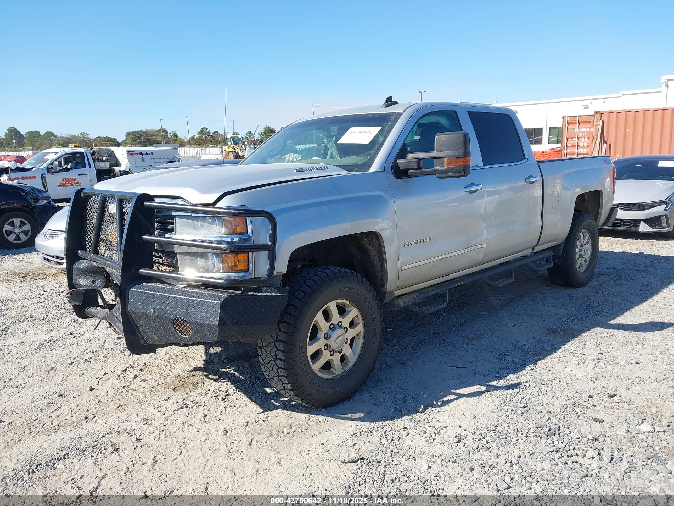 CHEVROLET SILVERADO image 2