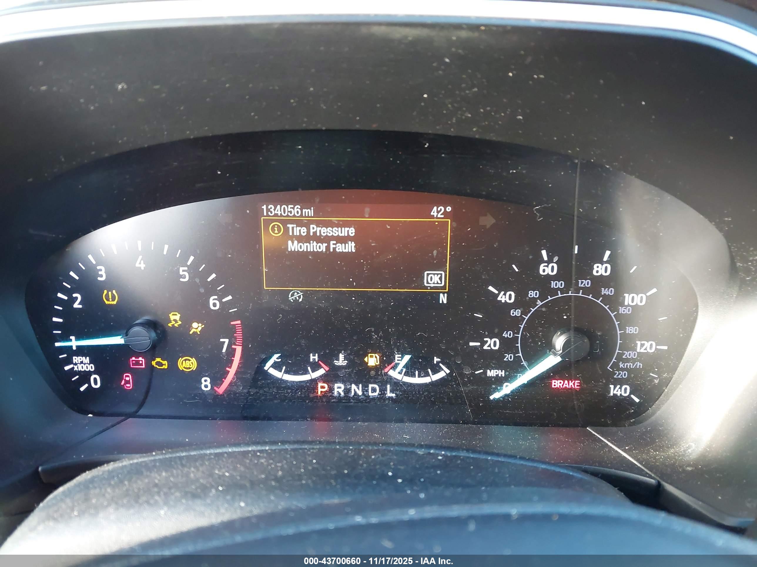 FORD ESCAPE image 7