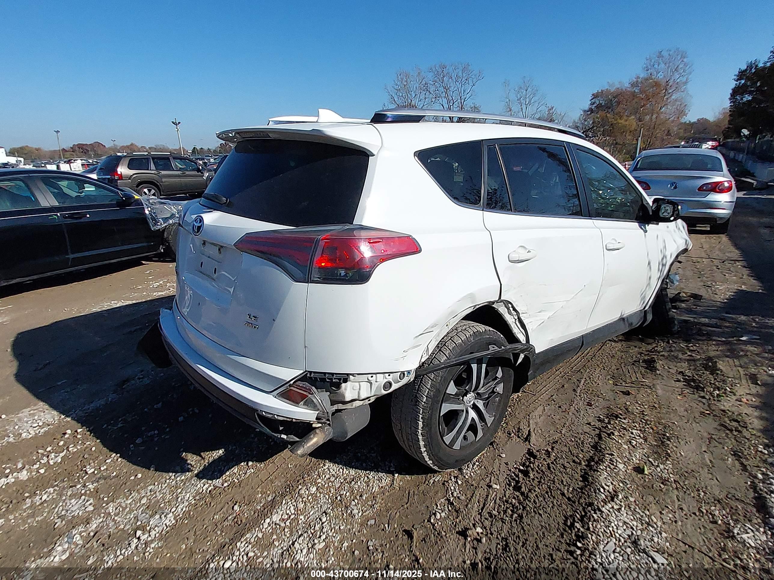 TOYOTA RAV4 image 4