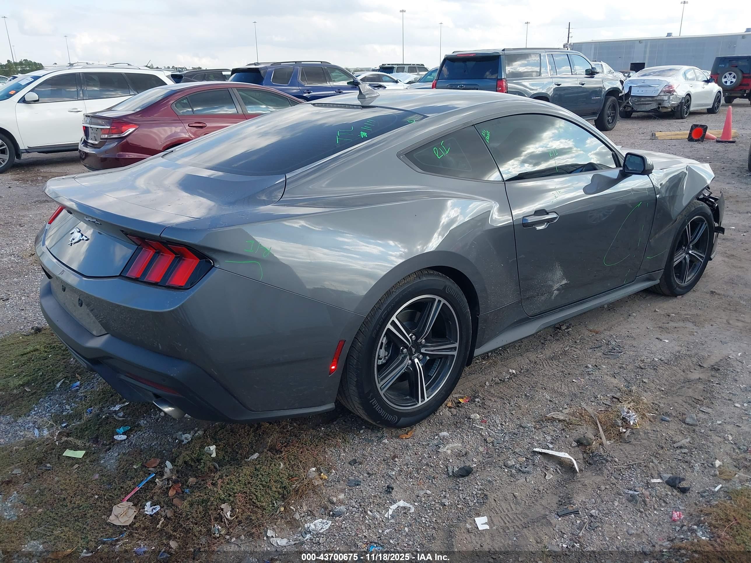 FORD MUSTANG image 4