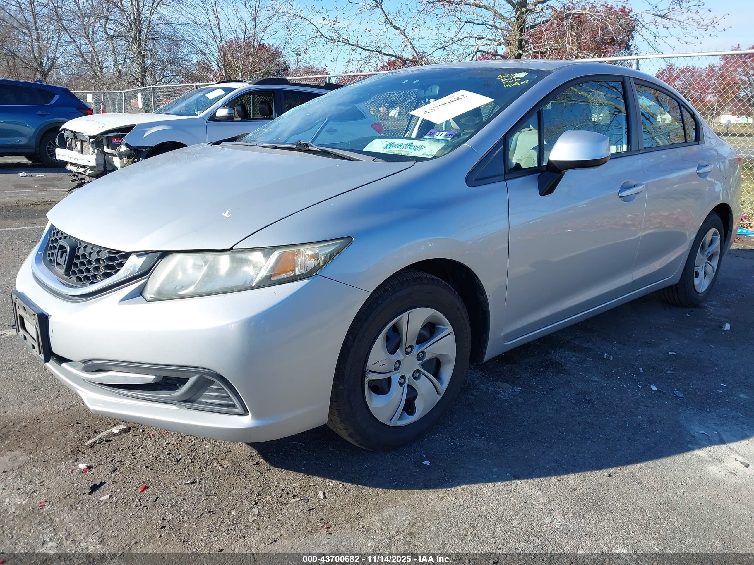 HONDA CIVIC image 2