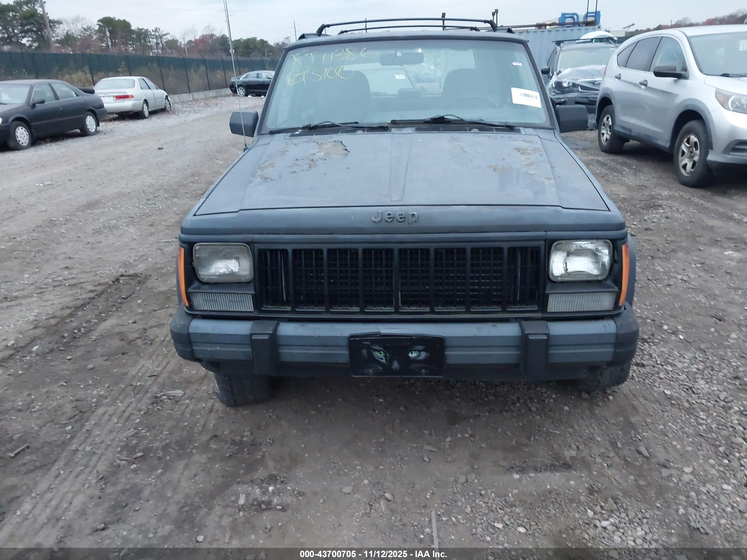 JEEP CHEROKEE image 6