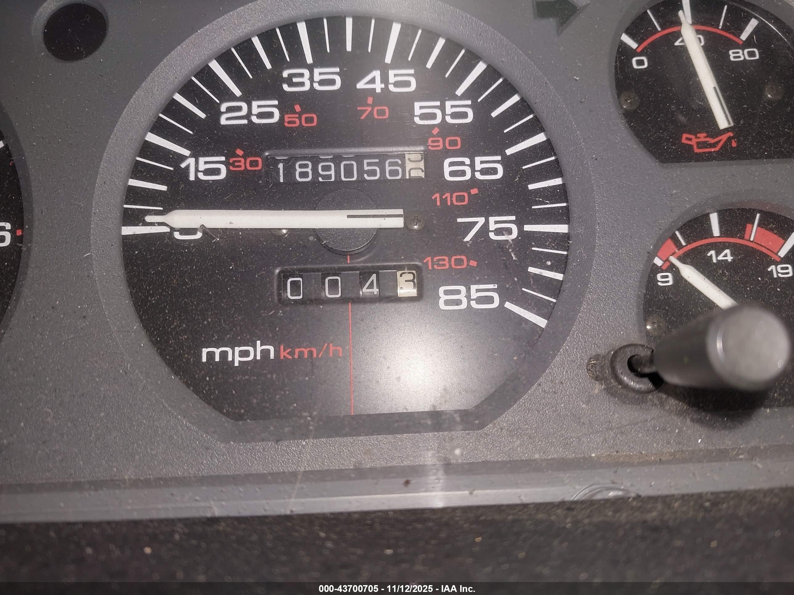 JEEP CHEROKEE image 7