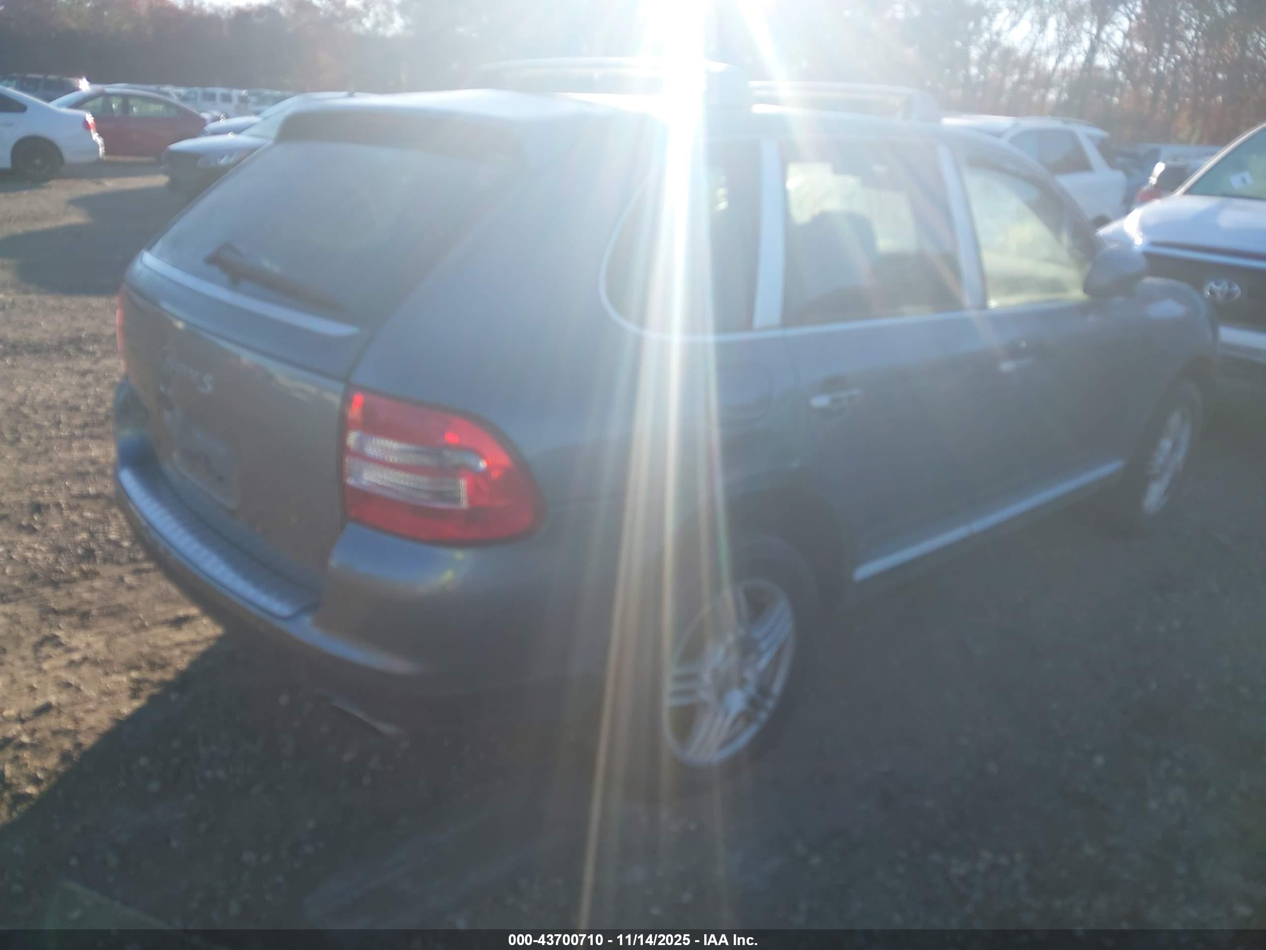 PORSCHE CAYENNE image 4