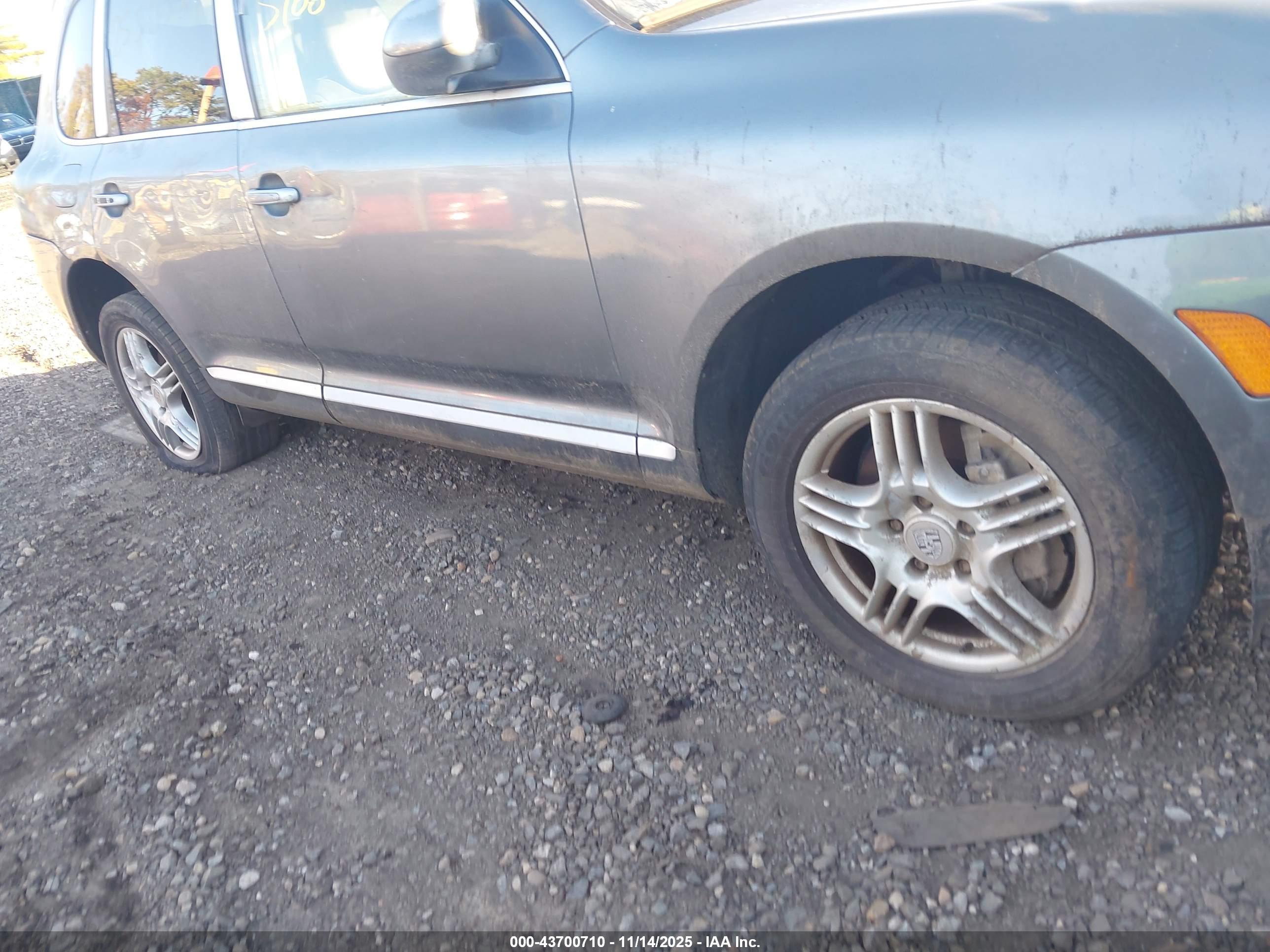 PORSCHE CAYENNE image 6
