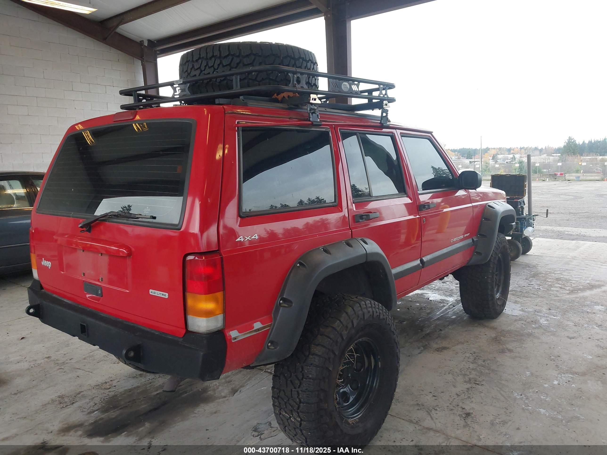 JEEP CHEROKEE image 4