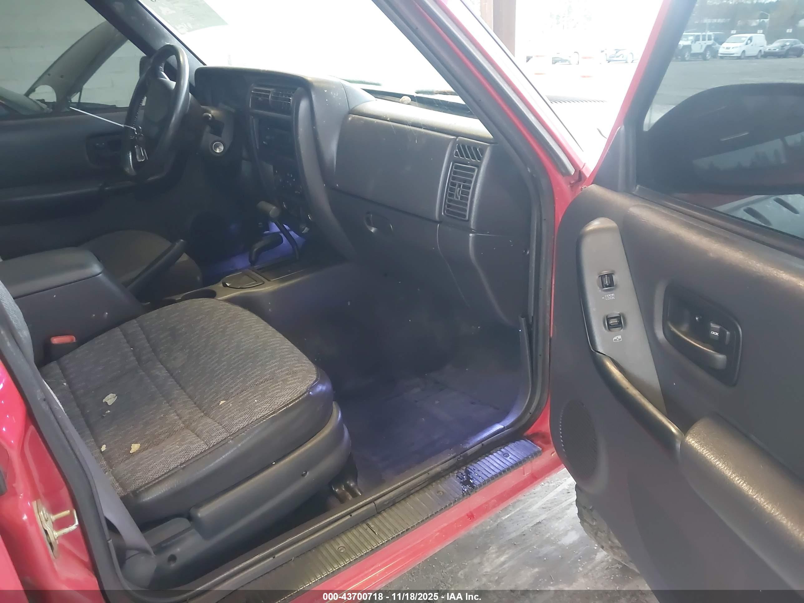 JEEP CHEROKEE image 5