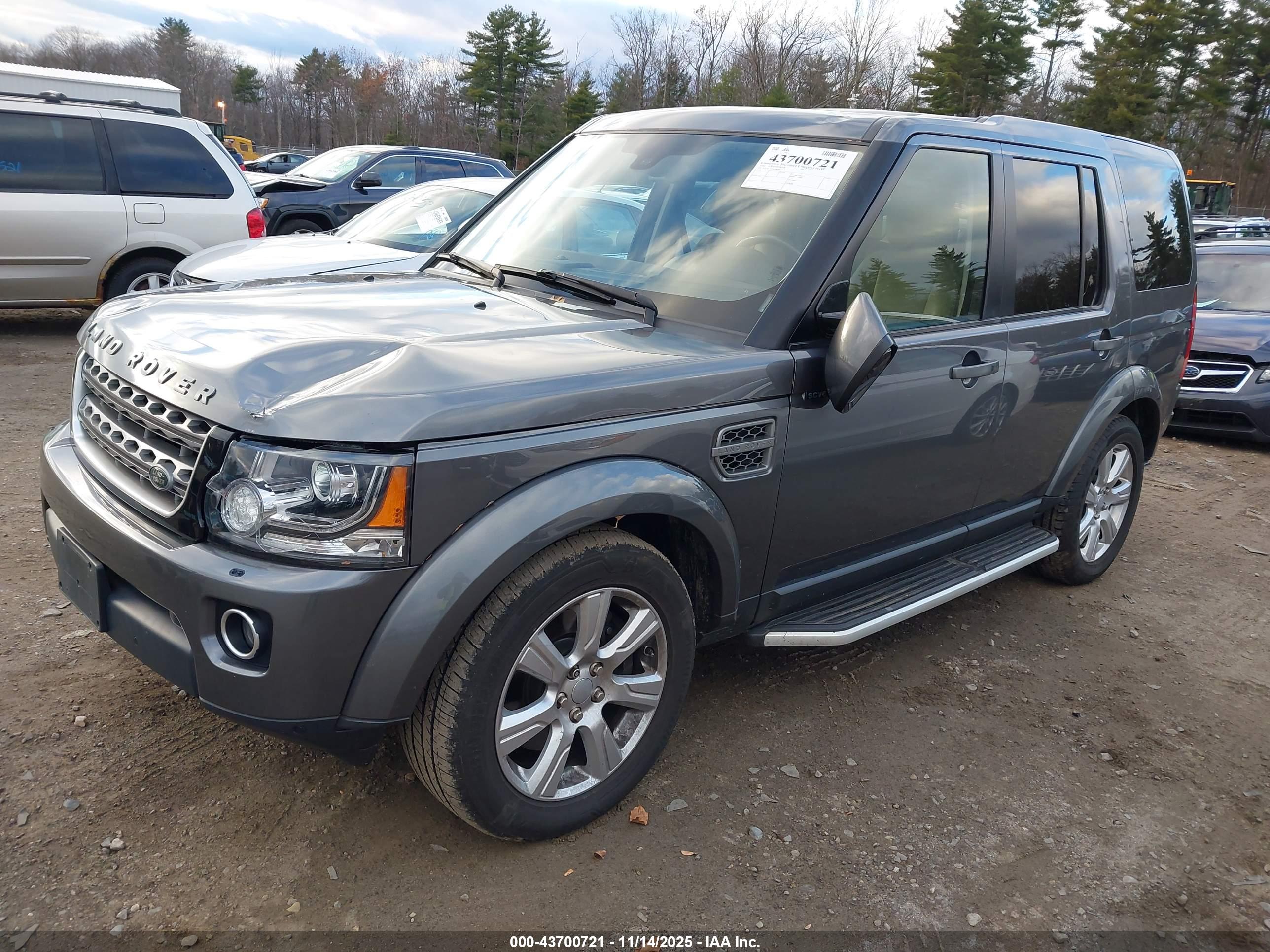LAND ROVER image 2