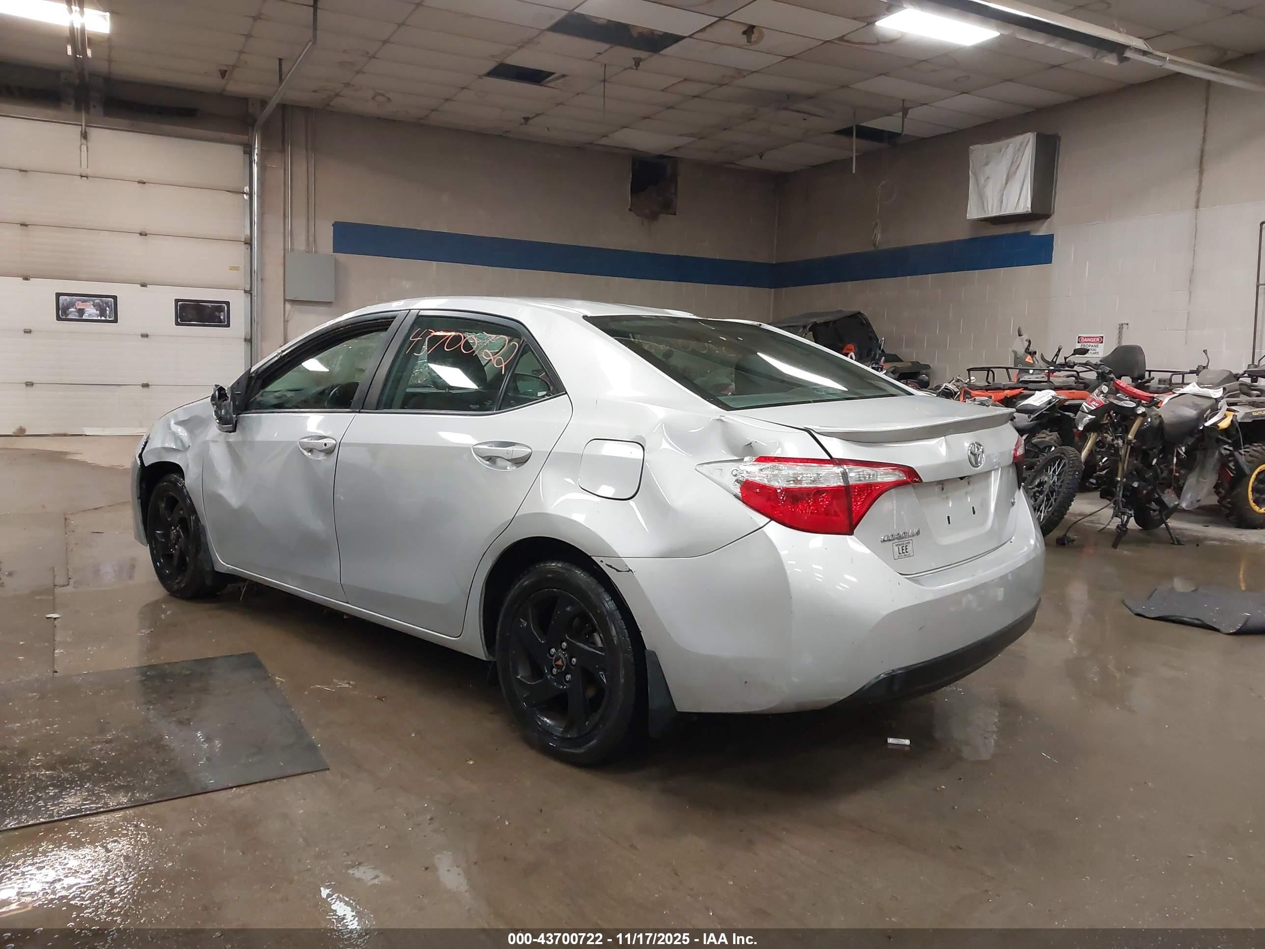 TOYOTA COROLLA image 3