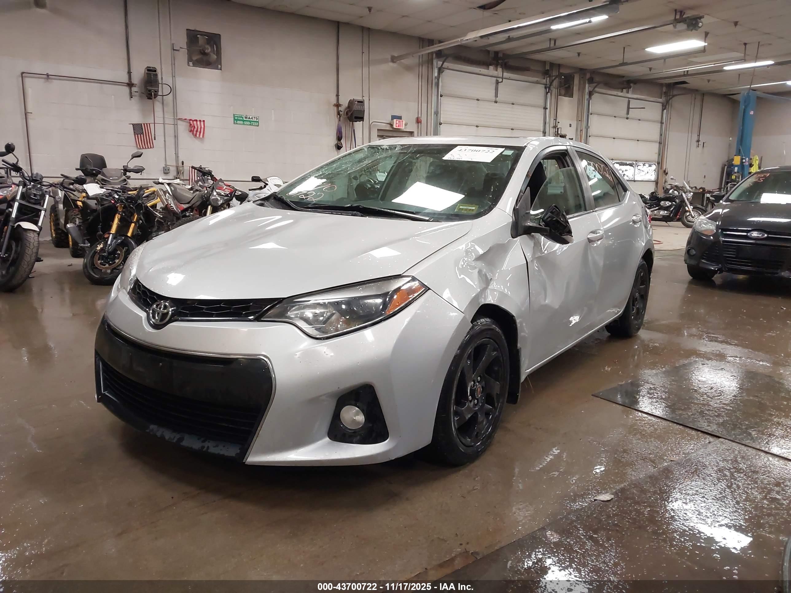 TOYOTA COROLLA image 6
