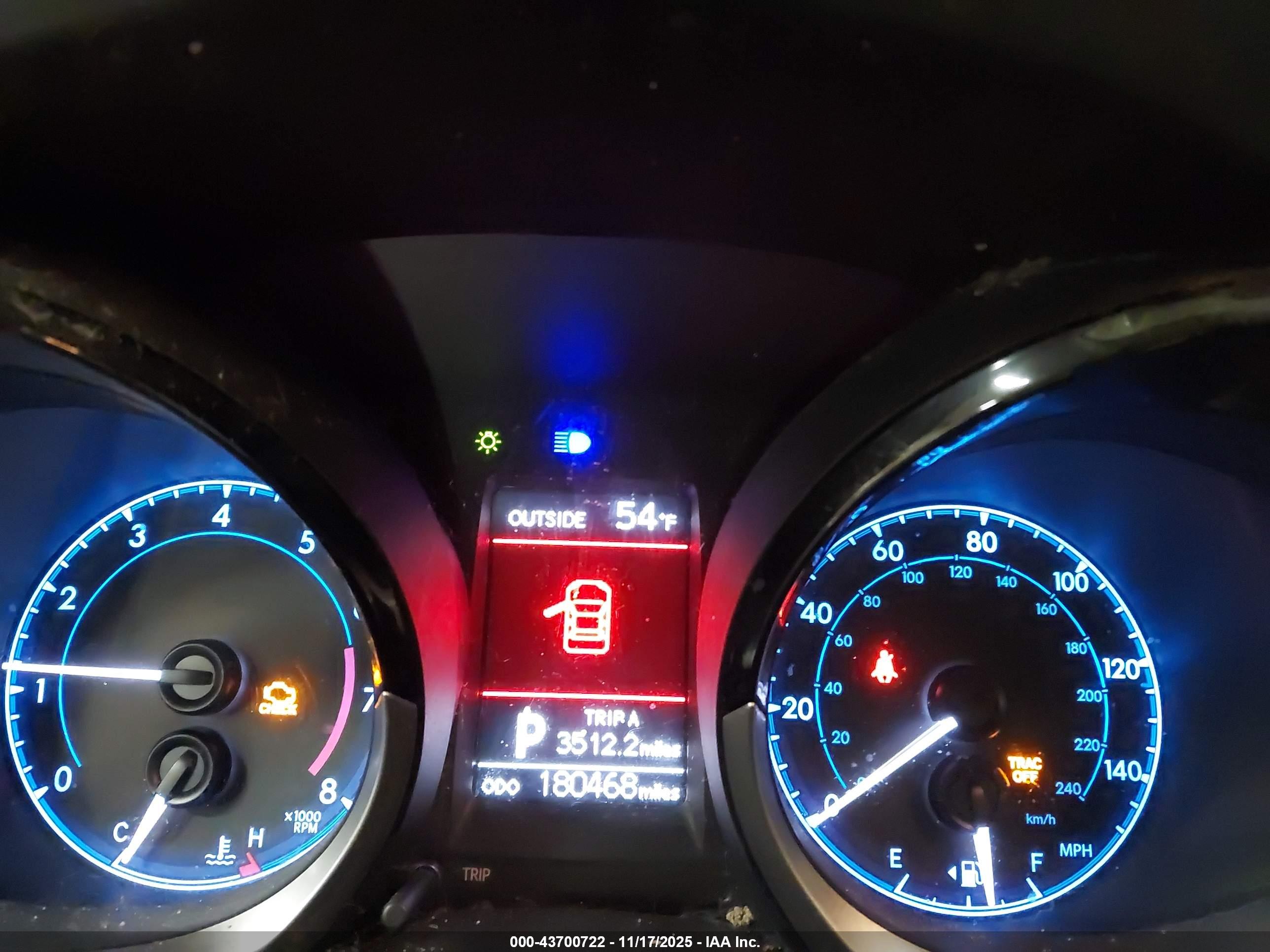 TOYOTA COROLLA image 7