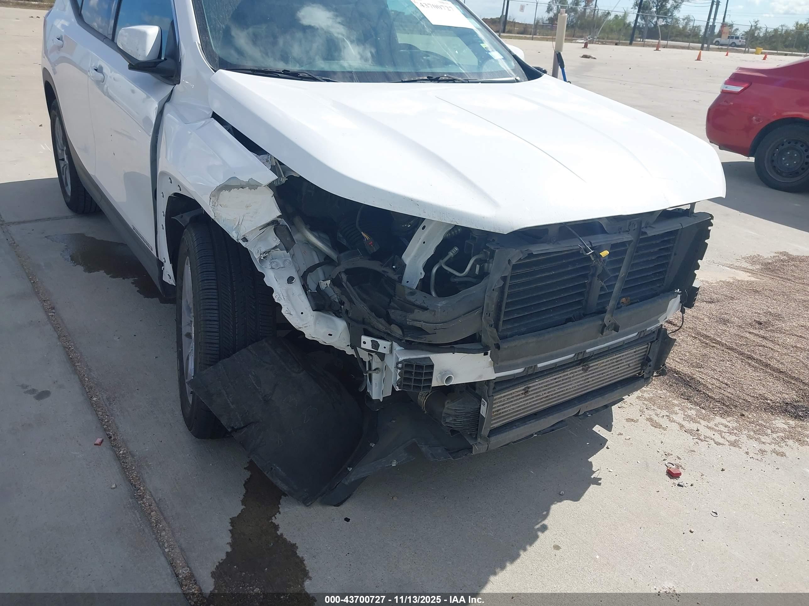 GMC TERRAIN image 6
