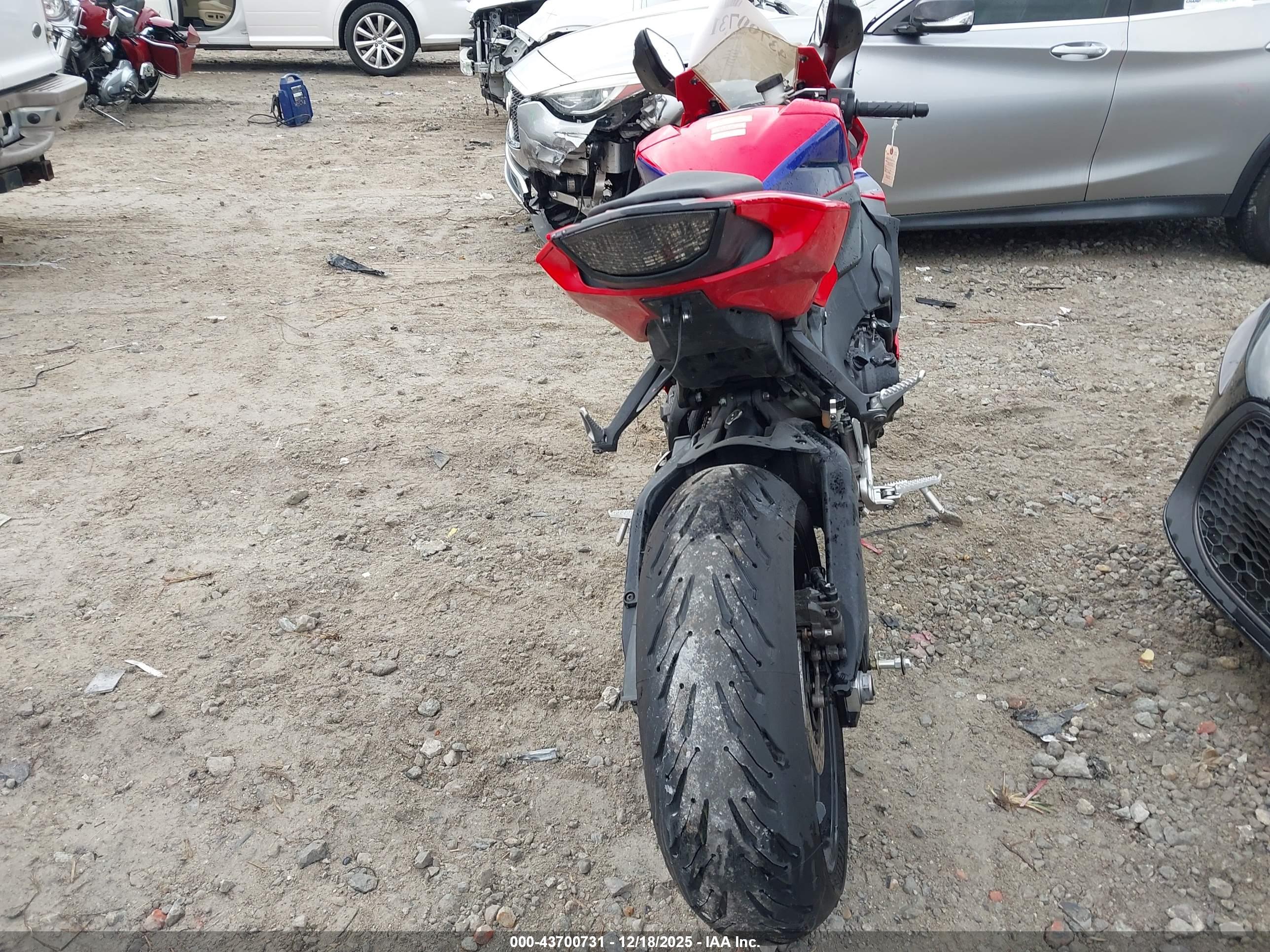 HONDA CBR1000 image 6