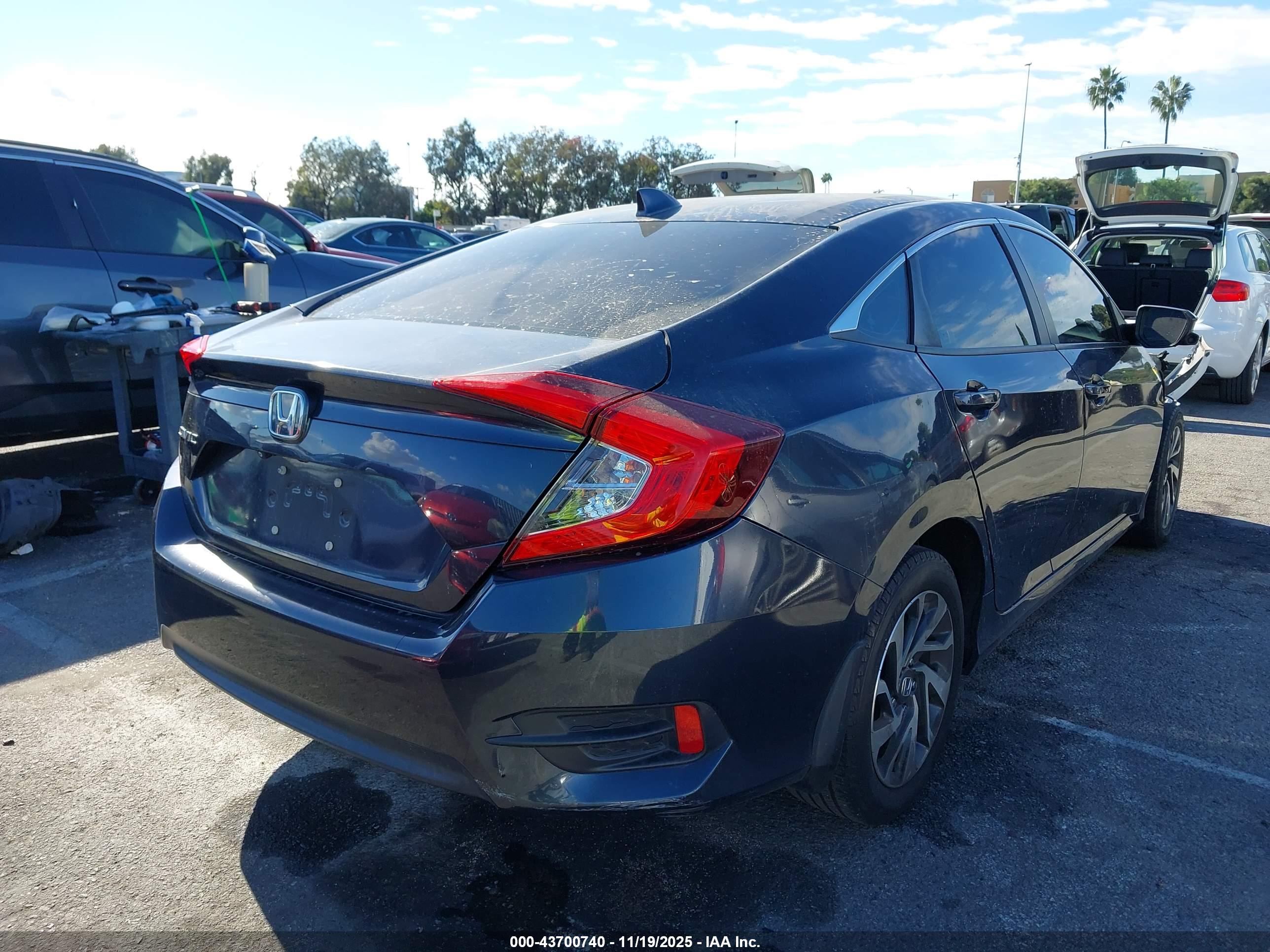 HONDA CIVIC image 4