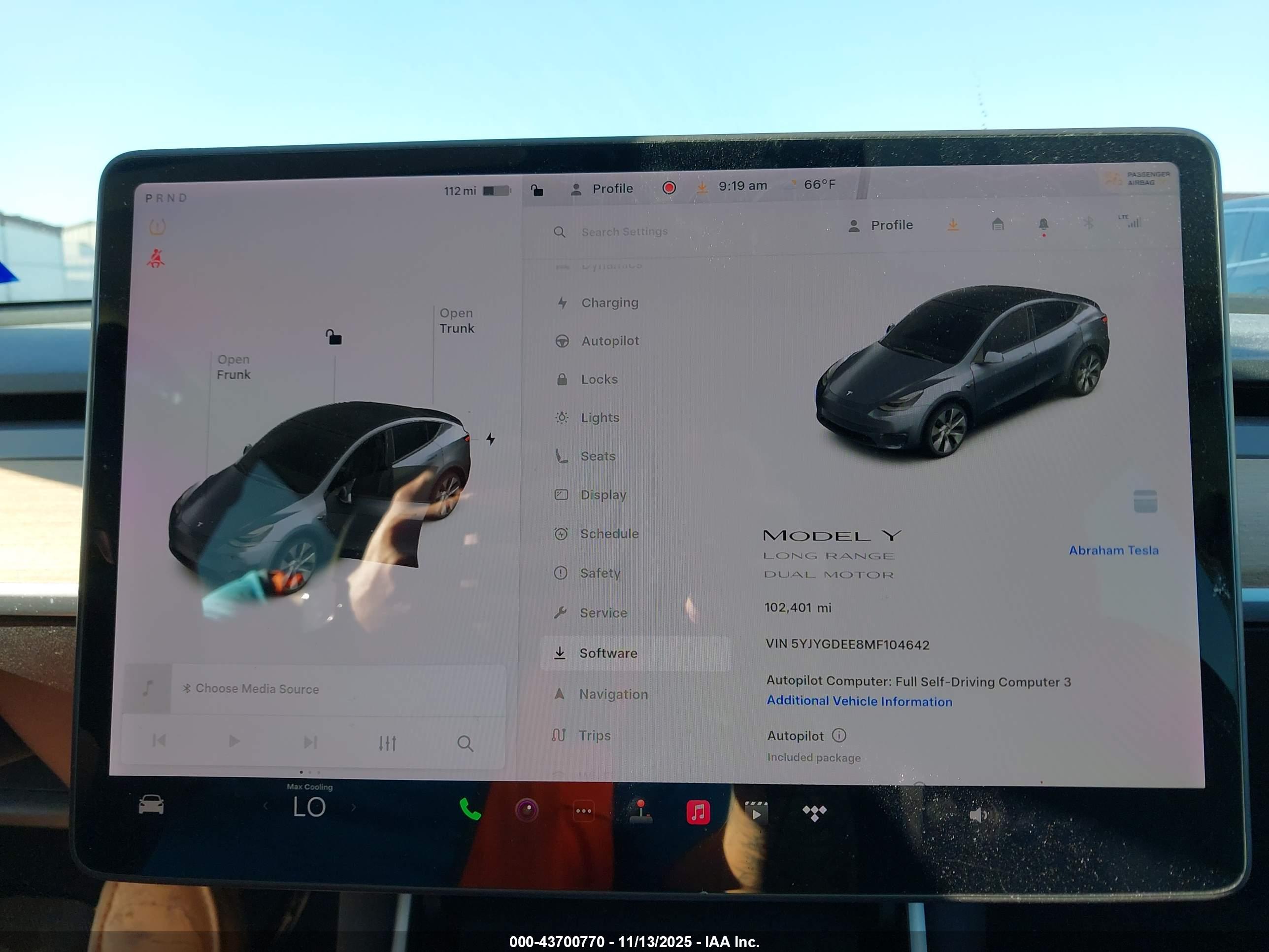 TESLA MODEL image 7