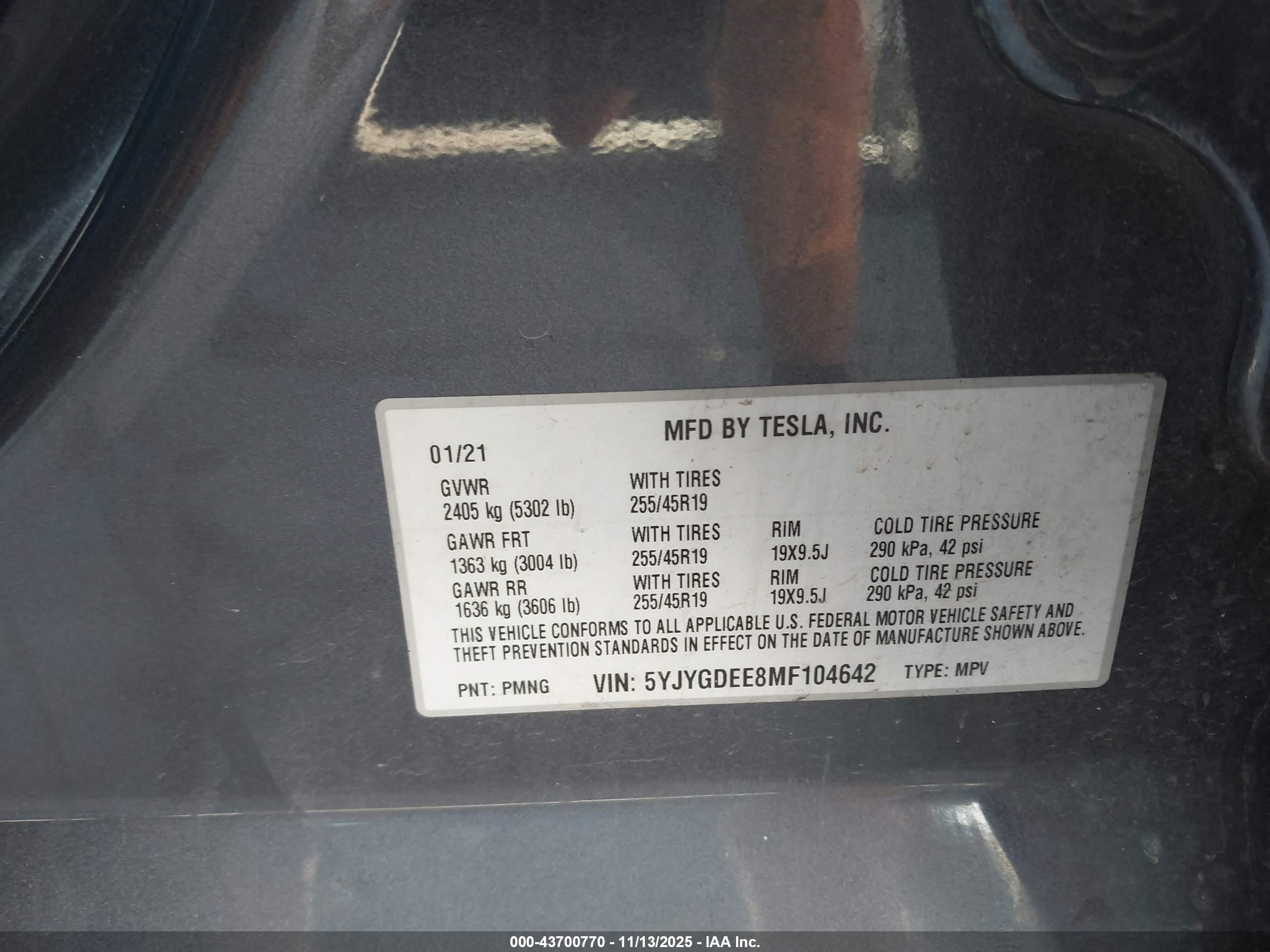 TESLA MODEL image 9