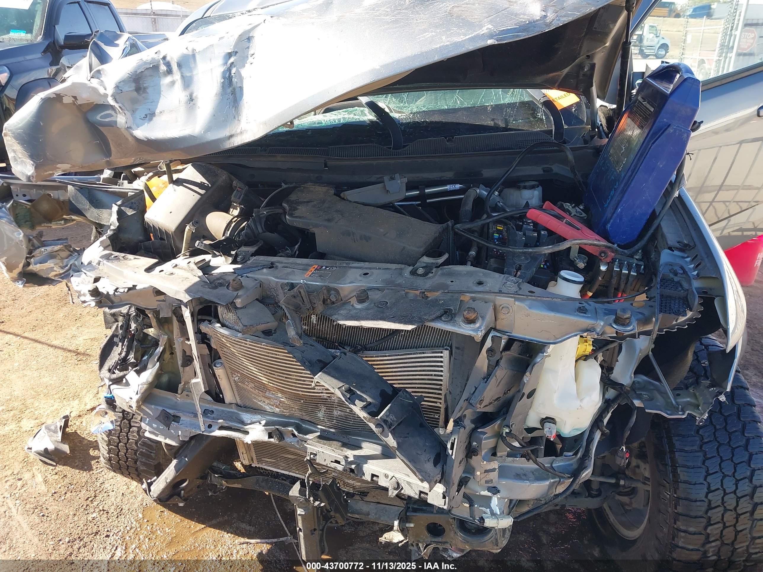 CHEVROLET COLORADO image 10