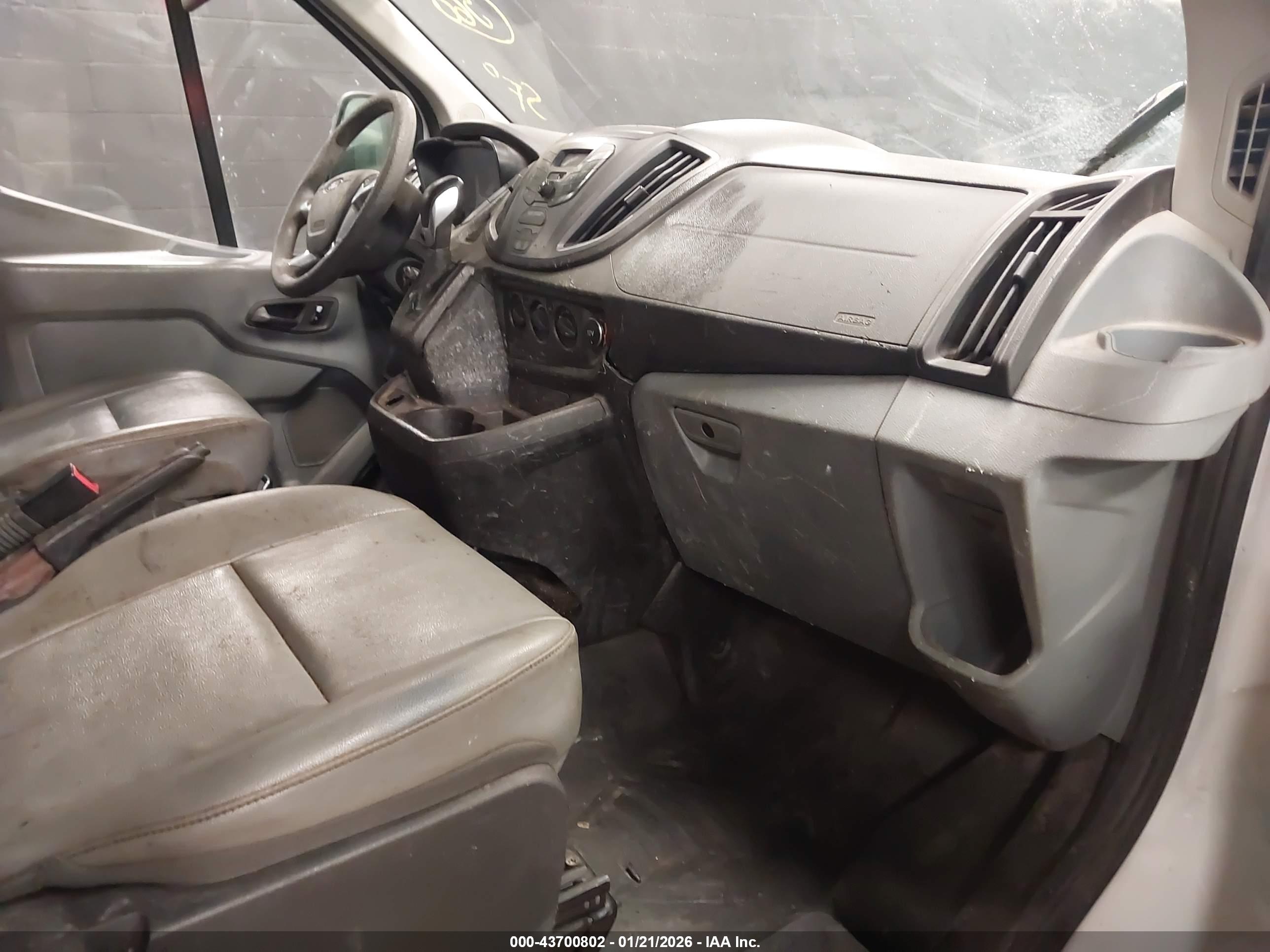 FORD TRANSIT-250 image 5