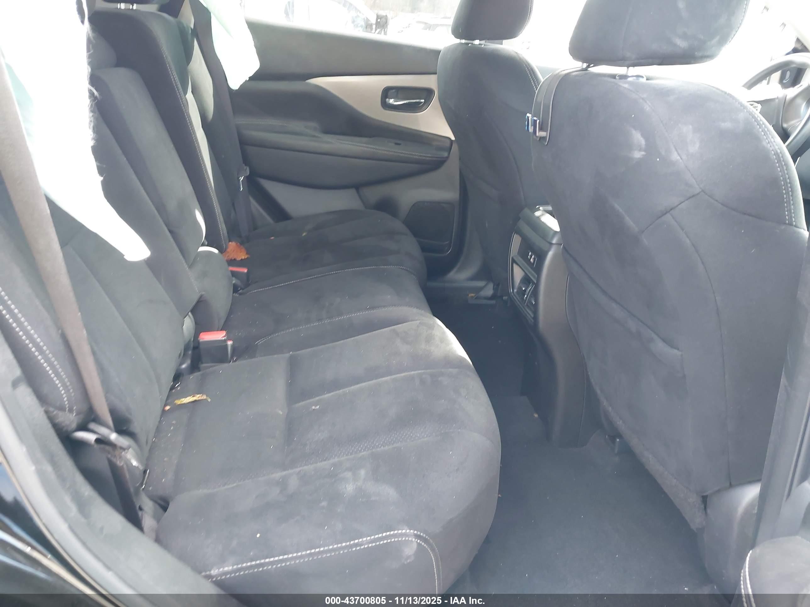 NISSAN MURANO image 8