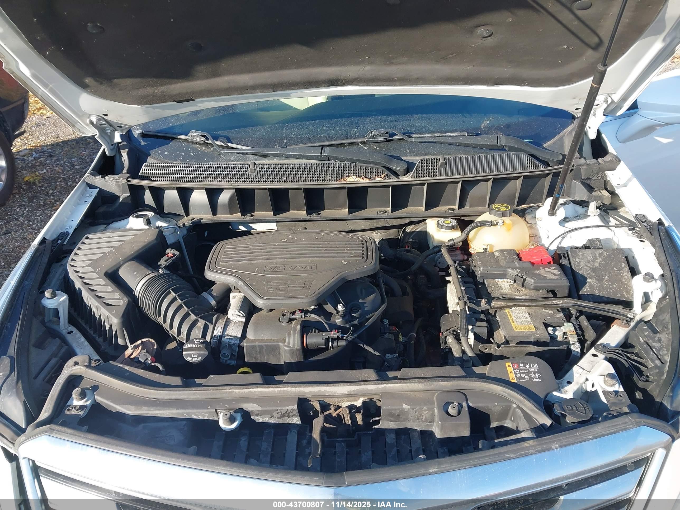 CADILLAC XT5 image 10